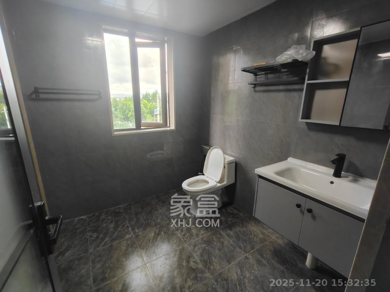 阳光城尚东湾悦江府 4室2厅2卫 3400.0元/月 阳光城尚东湾悦江府 4室2厅2卫 3400.0元/月室内图