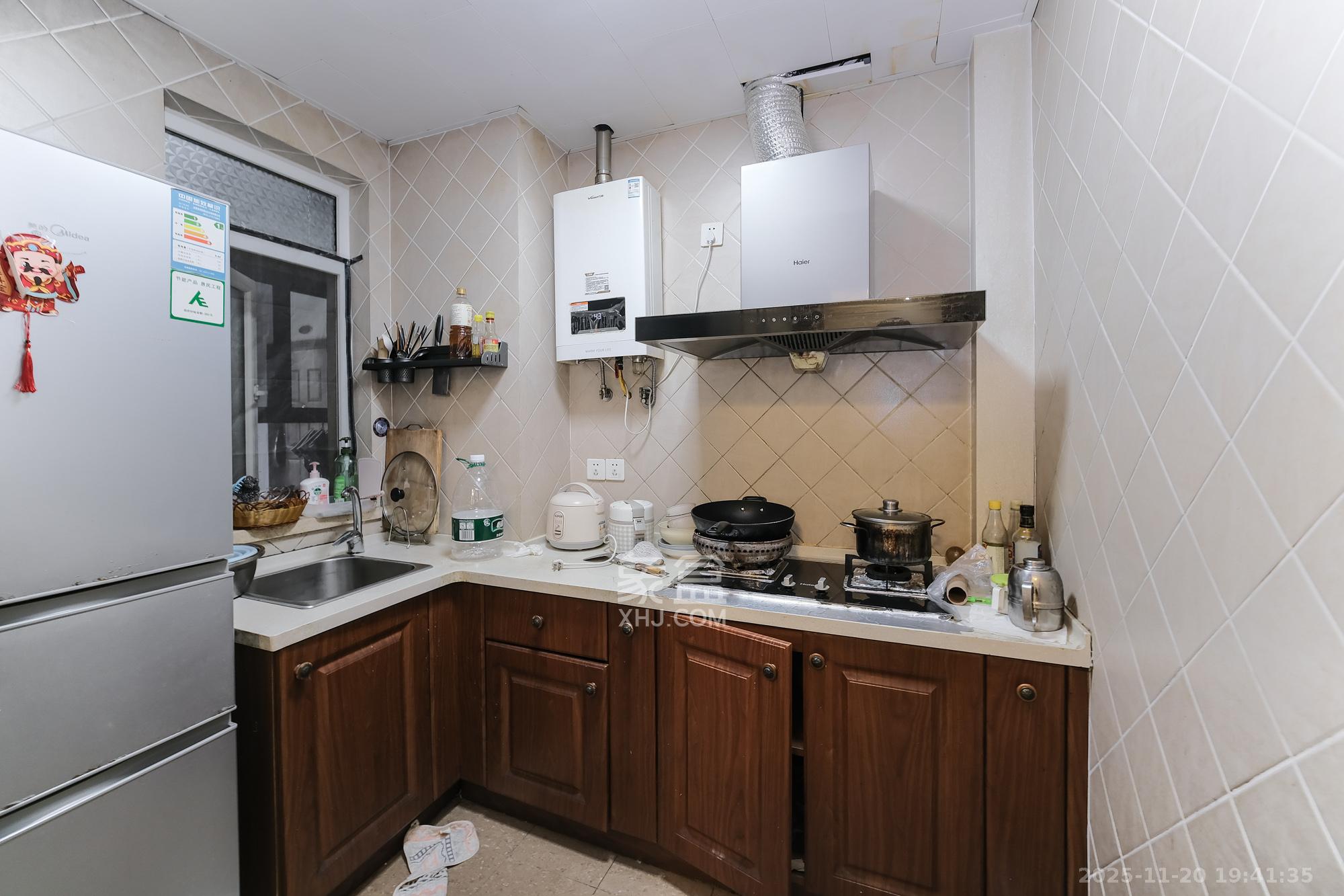 郡原居里  2室2厅1卫    45.0万厨房