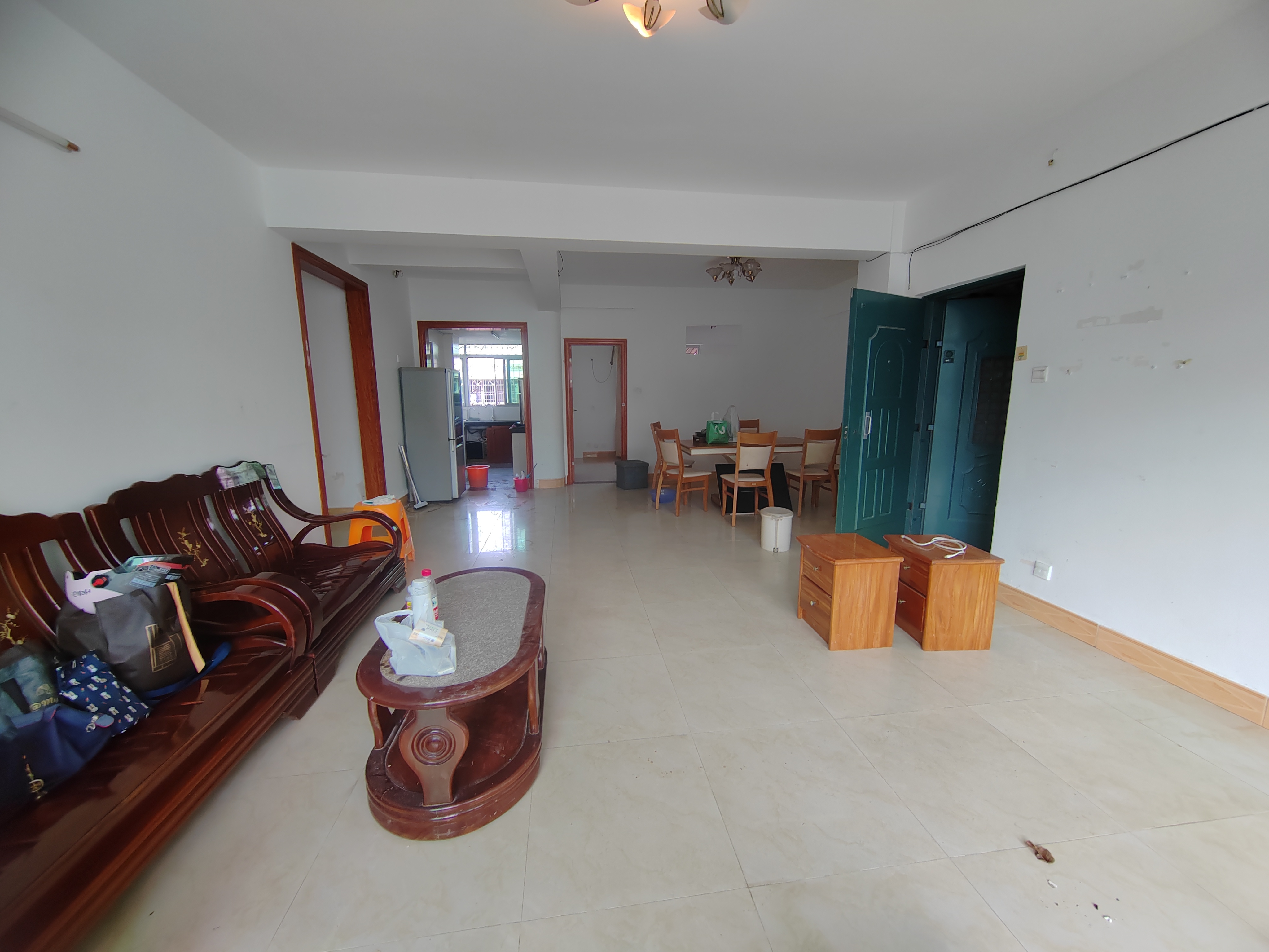 农垦东大院  3室2厅2卫    2800.0元/月室内图