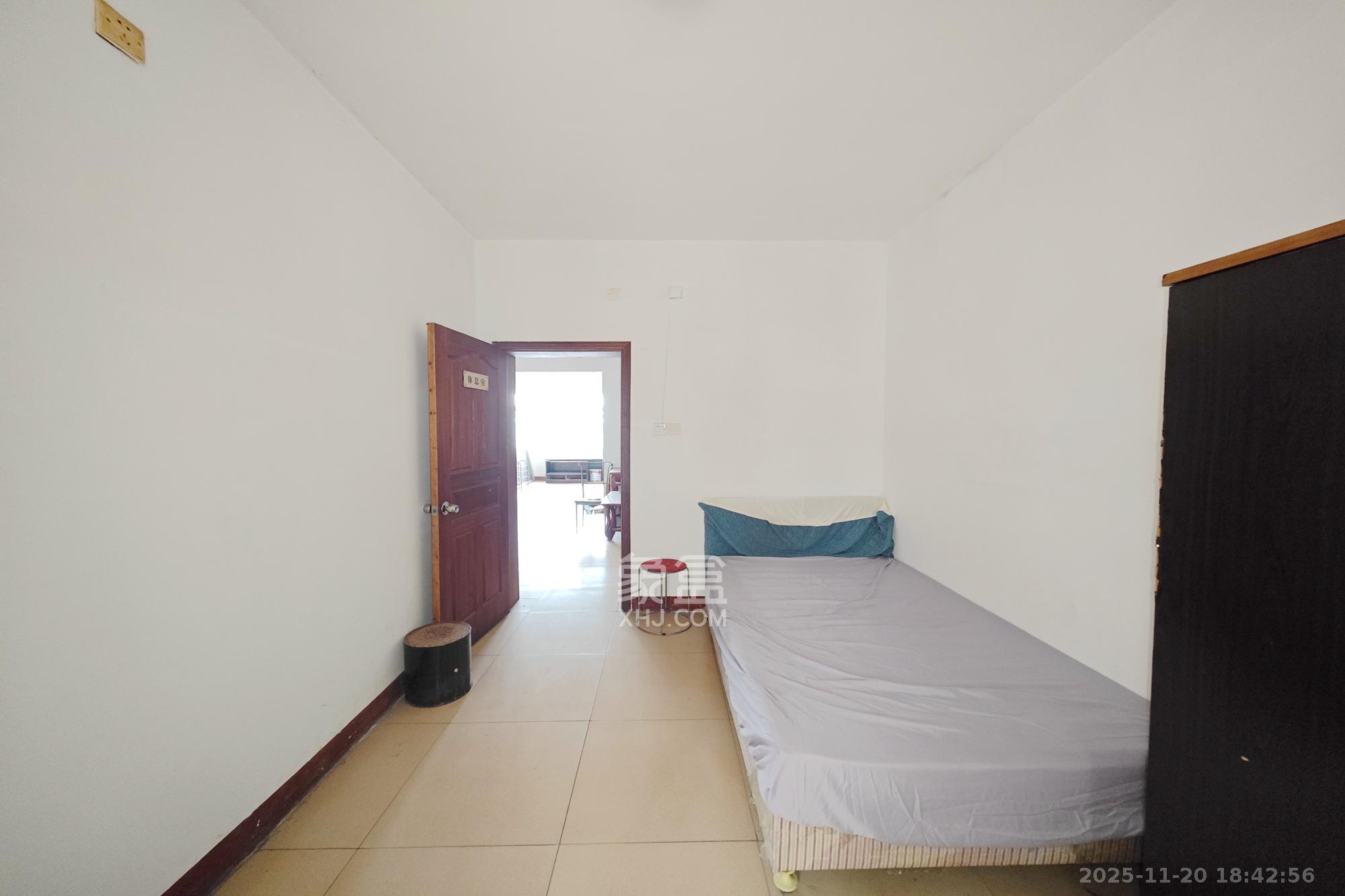 天韵家园  3室2厅2卫    55.0万卧室