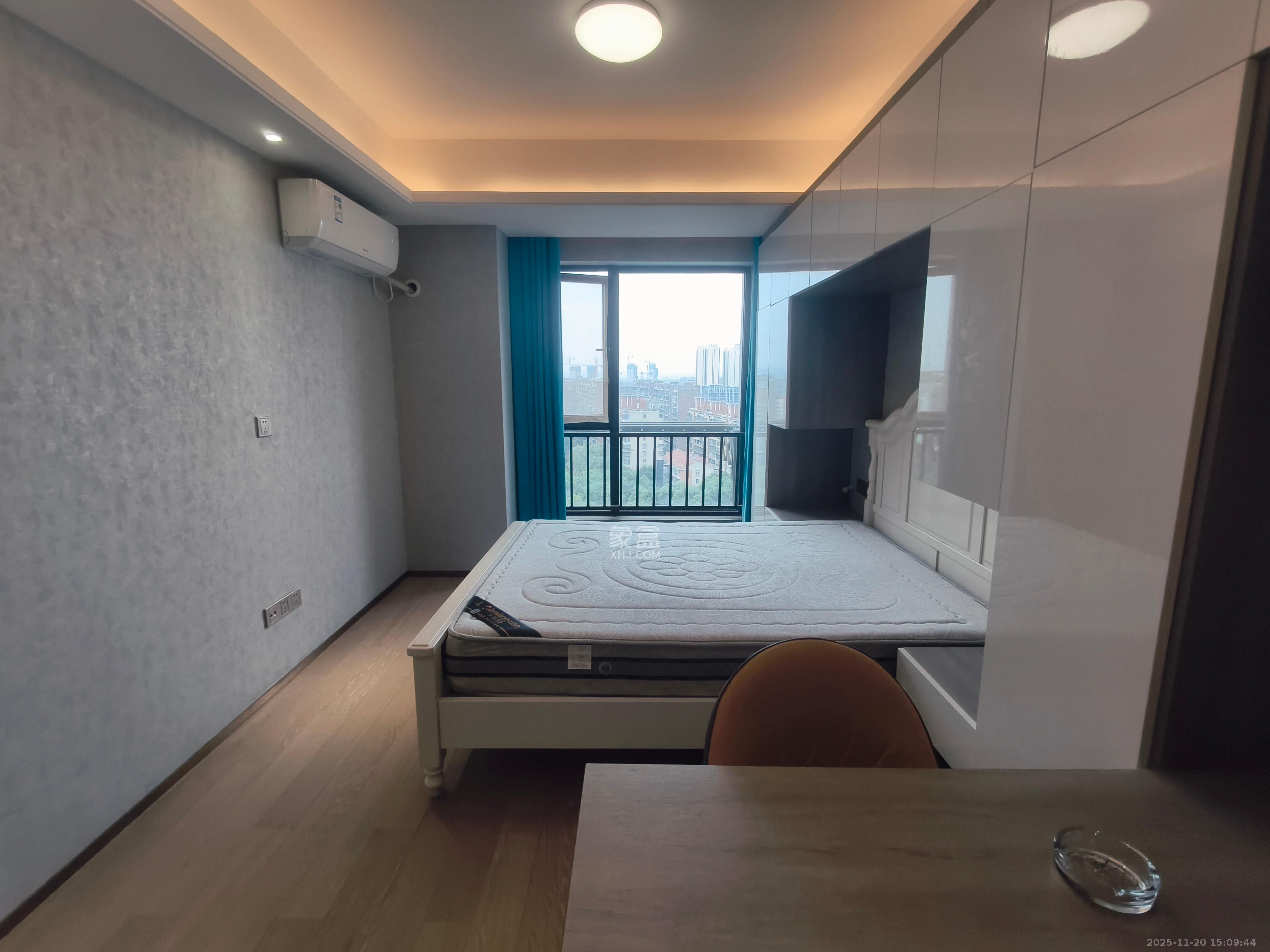 旭辉华宇南宸府  1室1厅1卫    1200.0元/月室内图