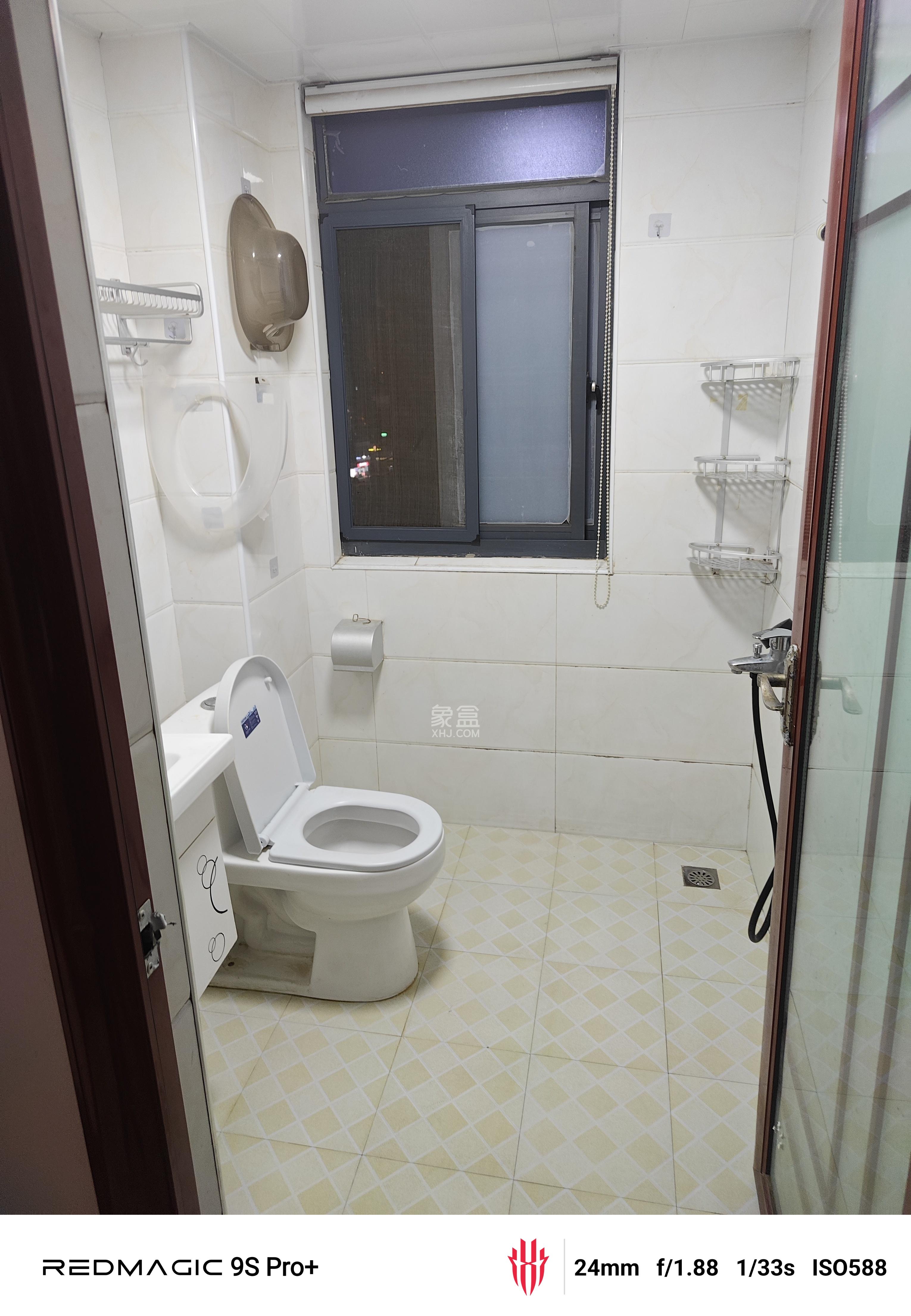 长庆小区  1室1厅1卫    1400.0元/月室内图