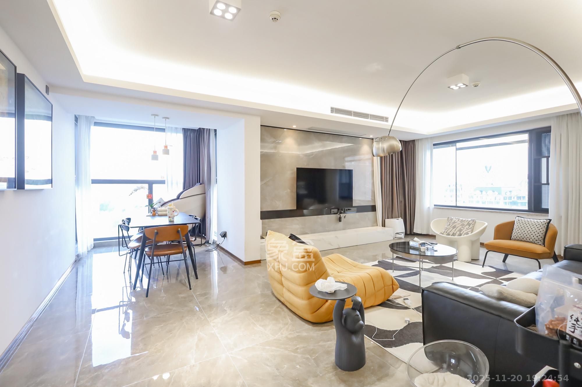 万科里金域国际 4室2厅2卫 396.0万 万科里金域国际 4室2厅2卫 396.0万客厅