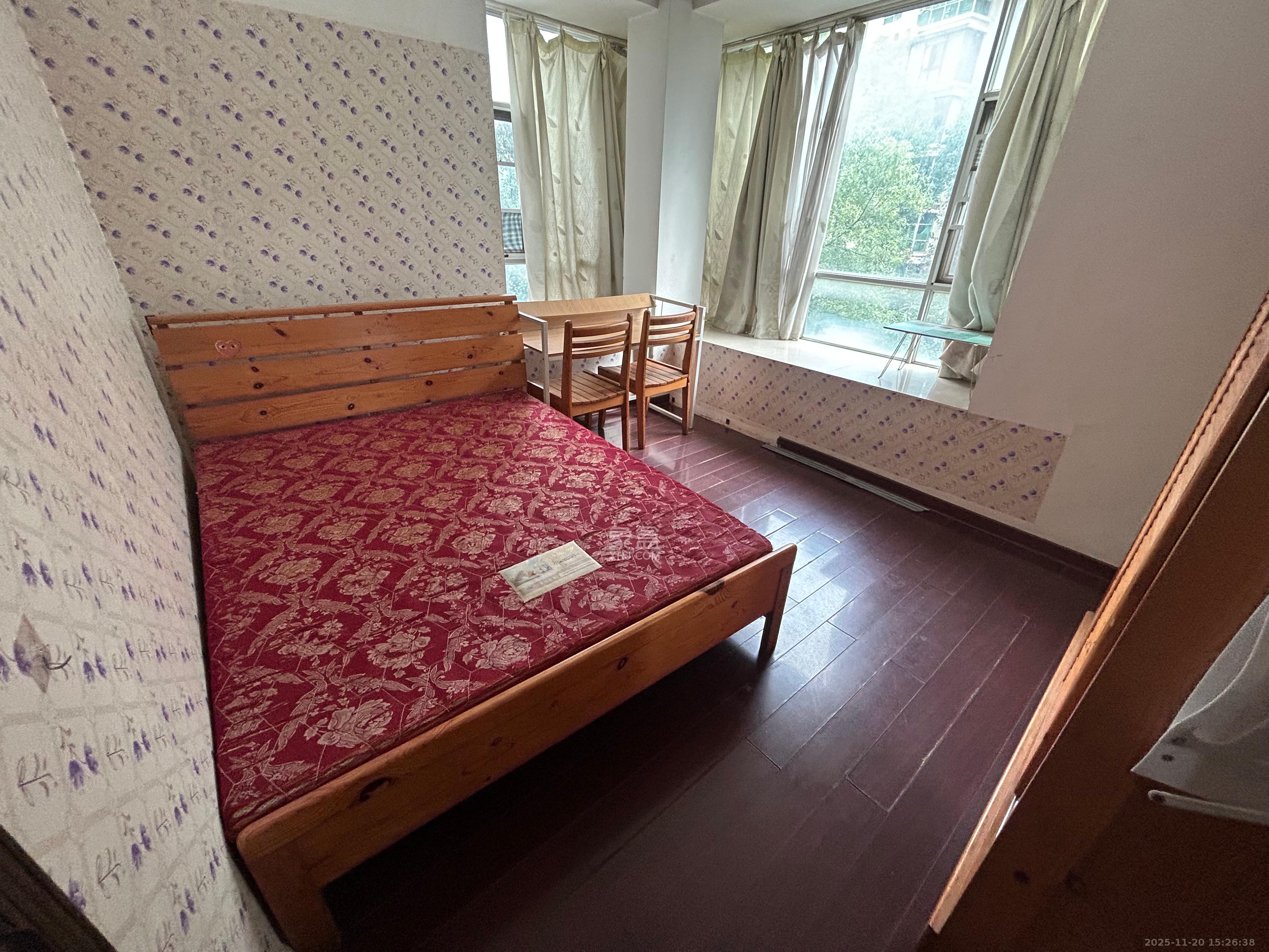 雍景园 2室1厅1卫 2400.0元/月 雍景园 2室1厅1卫 2400.0元/月室内图