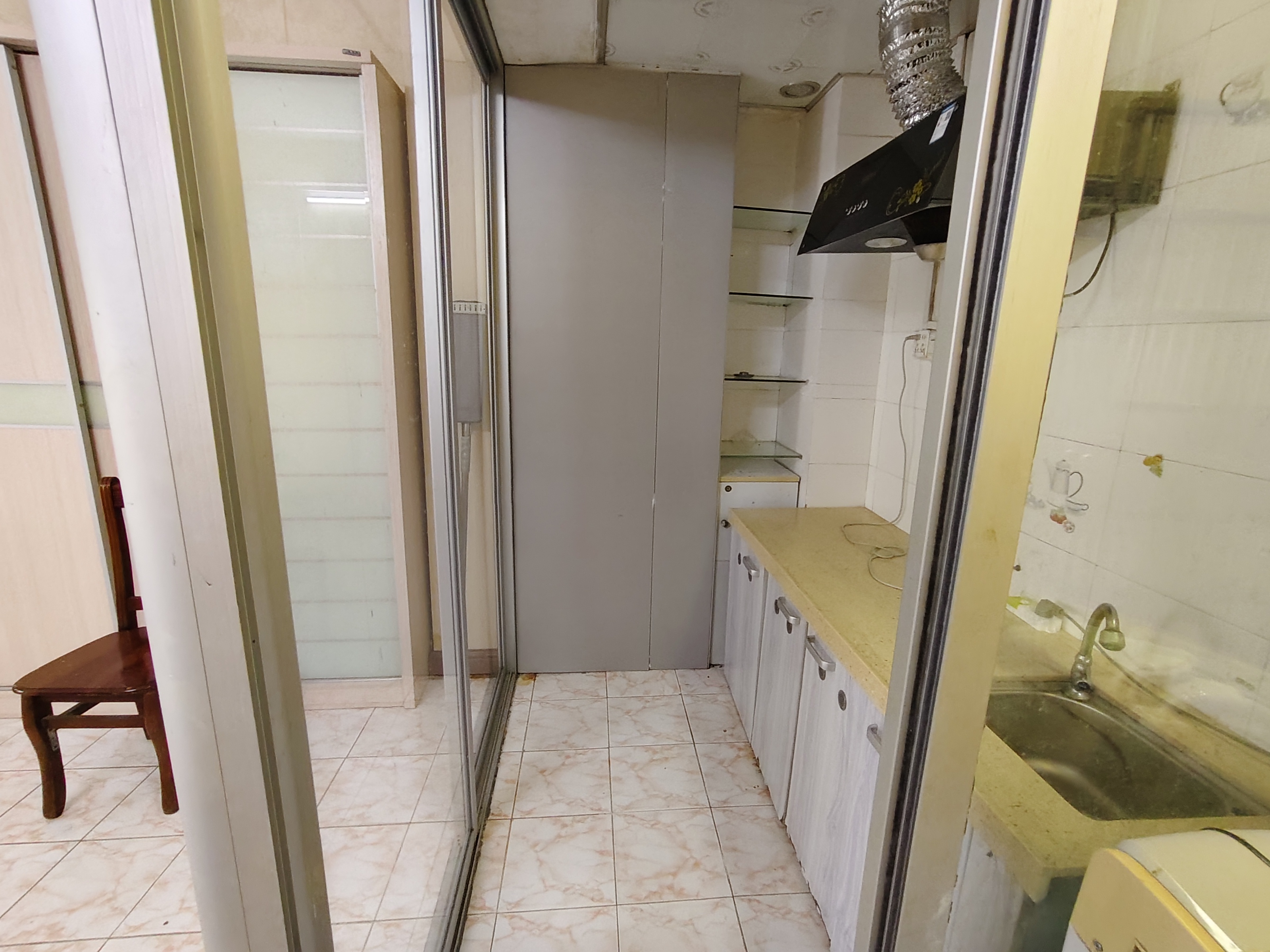 琼山华侨大厦  1室0厅0卫    1100.0元/月室内图