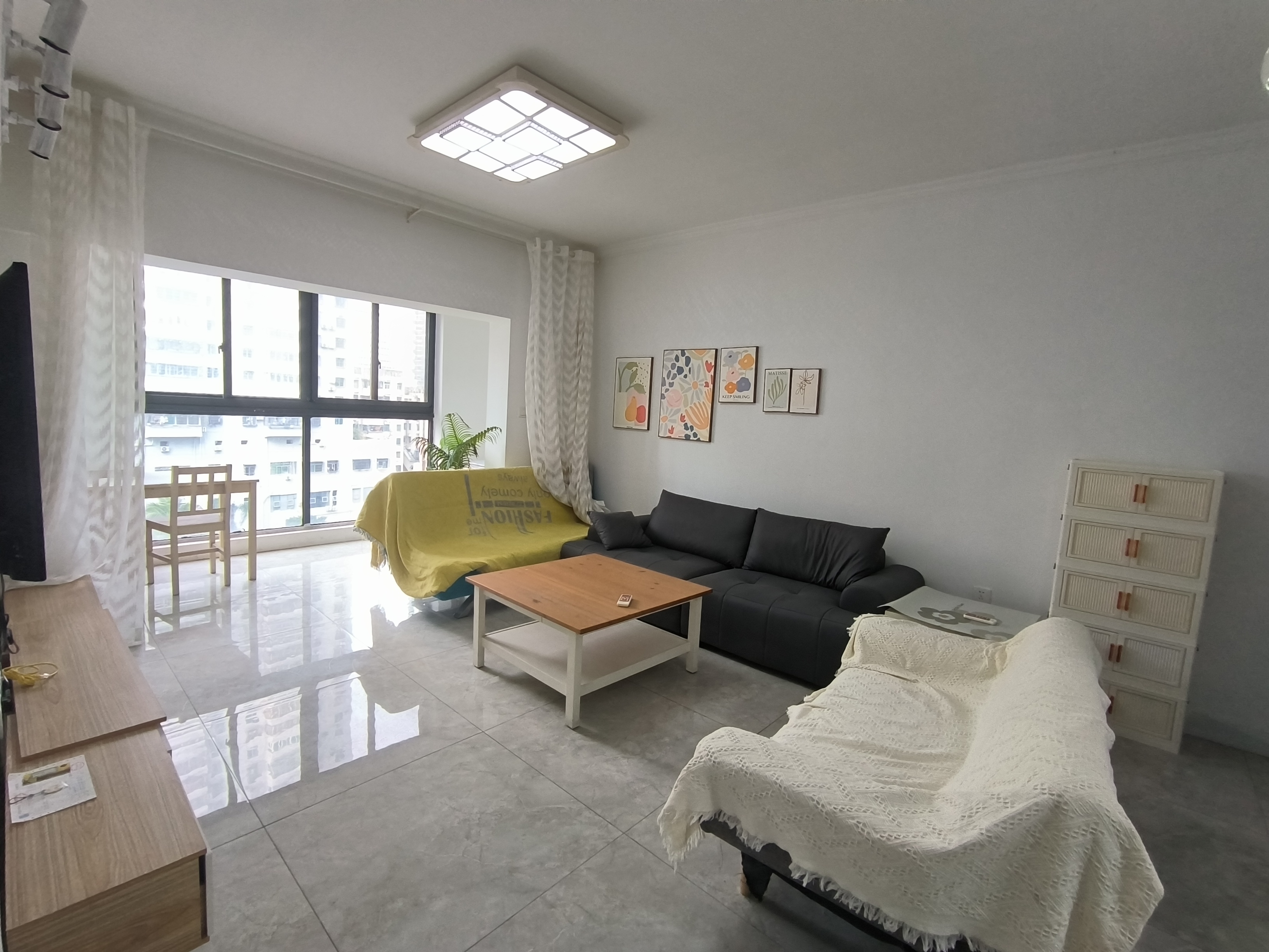 宇建国贸城 2室2厅1卫 3000.0元/月 宇建国贸城 2室2厅1卫 3000.0元/月室内图