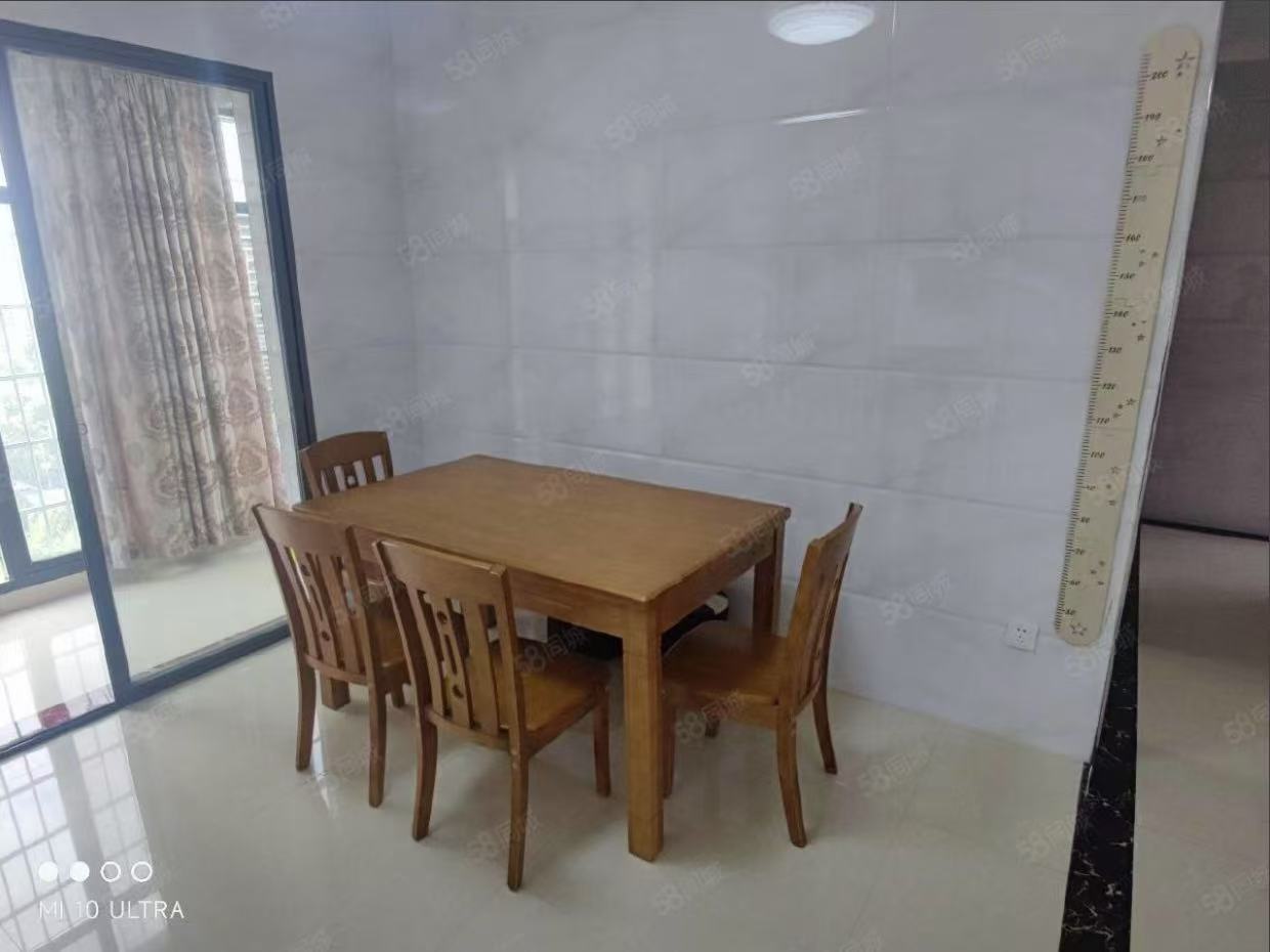 尚书房 3室2厅2卫 2000.0元/月 尚书房 3室2厅2卫 2000.0元/月室内图