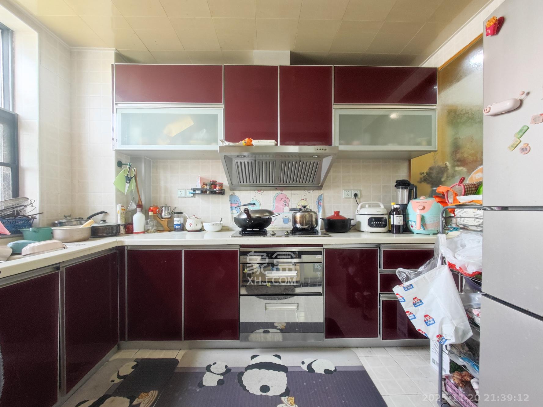 天赐良园 3室2厅0卫 88.0万 天赐良园 3室2厅0卫 88.0万厨房