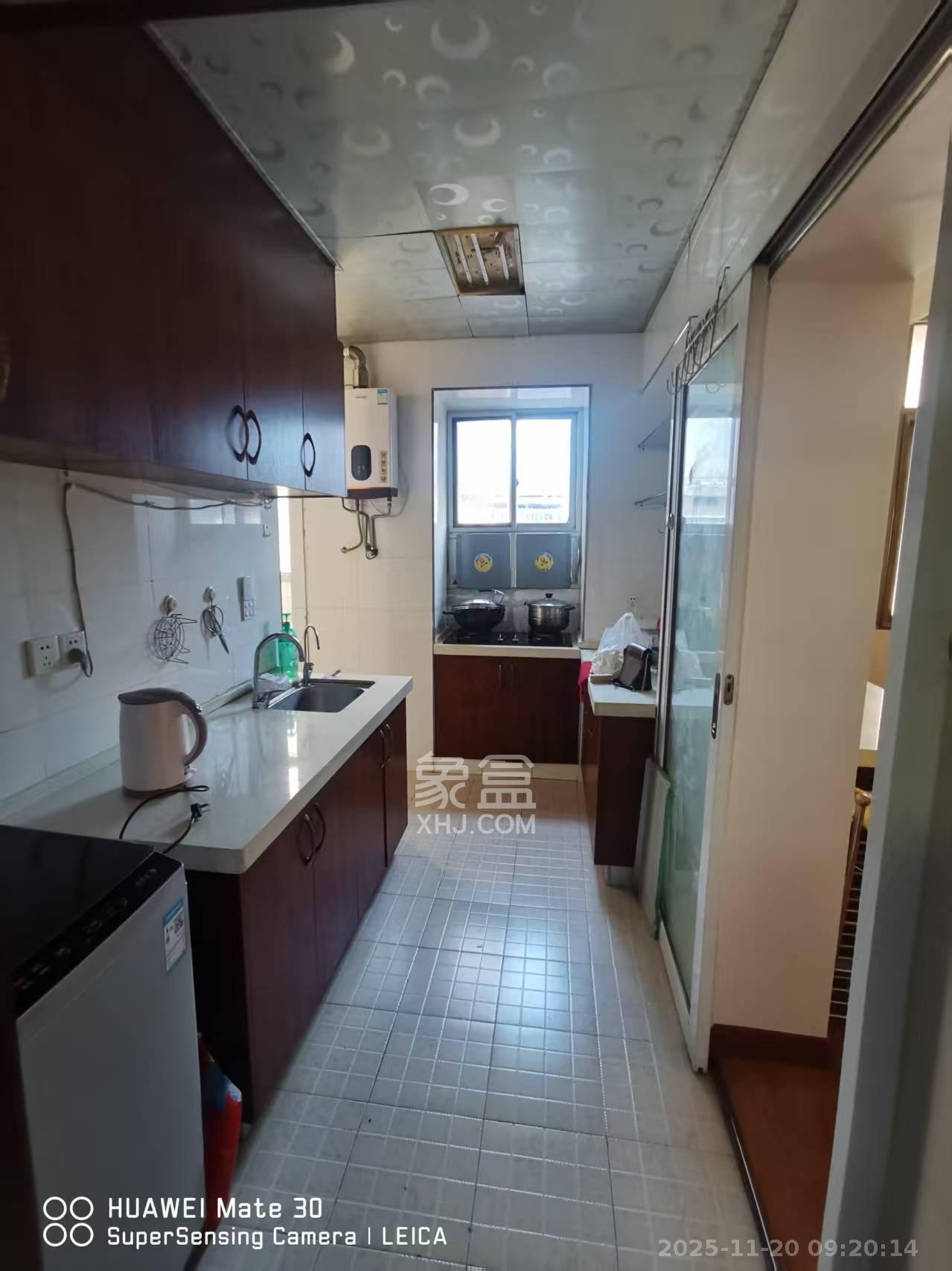 人民中路窑岭湘剧院单位房  3室1厅2卫    2200.0元/月室内图