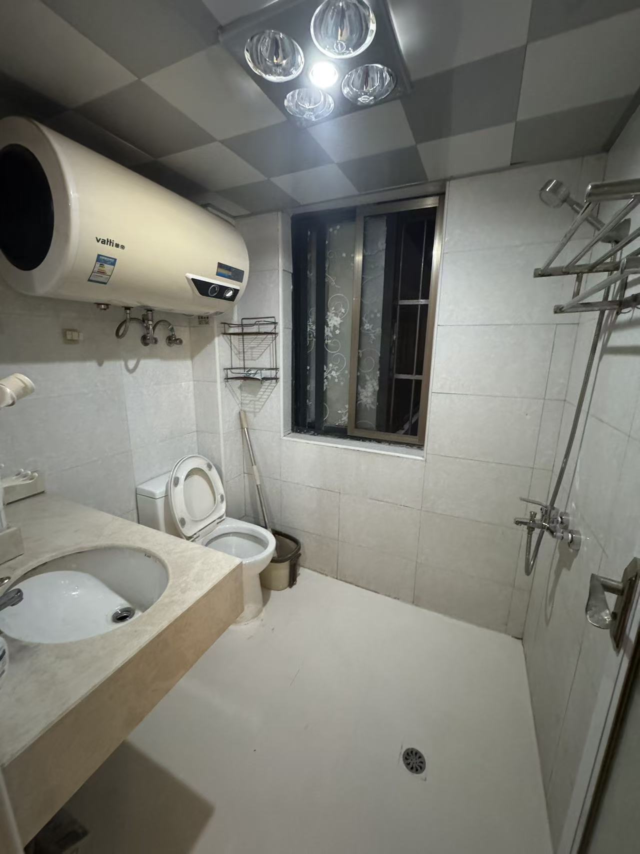 M国际  1室1厅1卫    1200.0元/月室内图