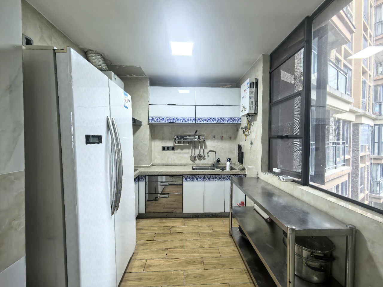 海岸赛拉维南区 3室2厅2卫 3200.0元/月 海岸赛拉维南区 3室2厅2卫 3200.0元/月室内图