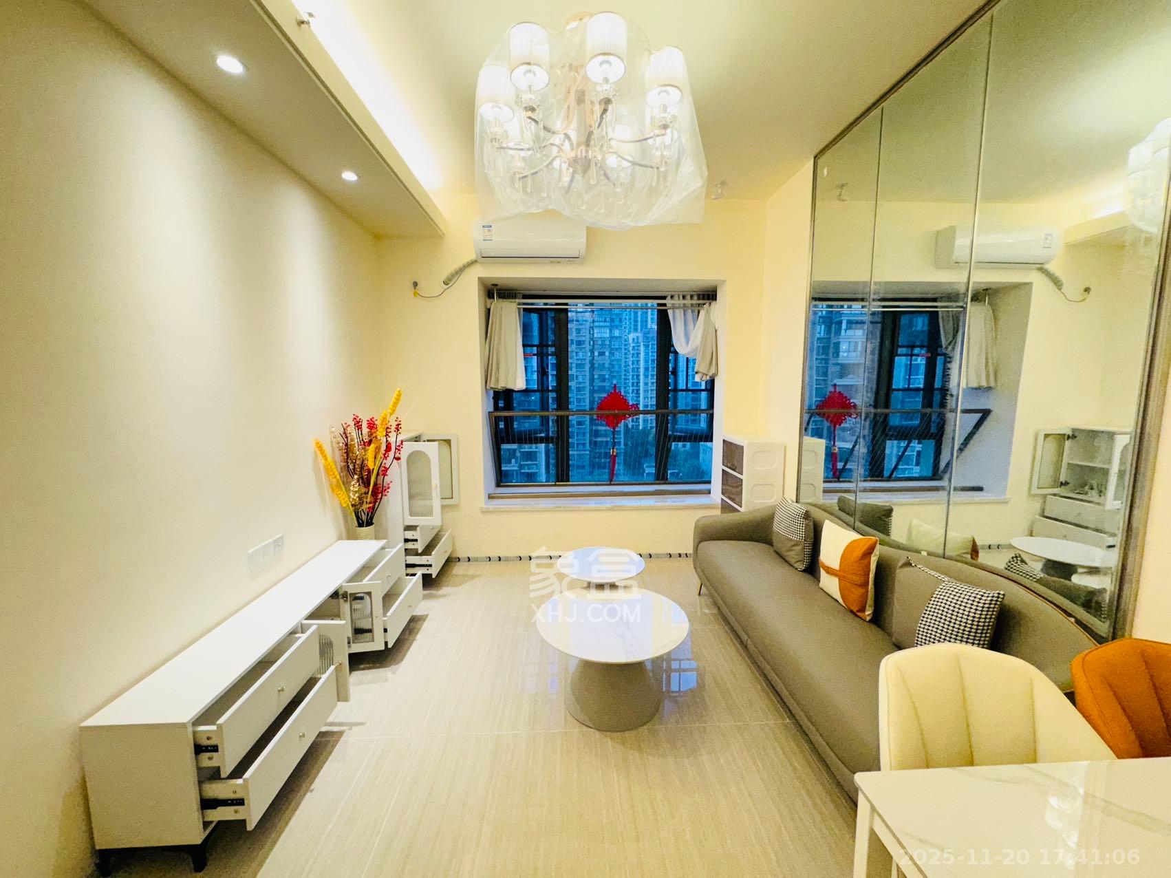 恒大国际广场  1室1厅1卫    2100.0元/月