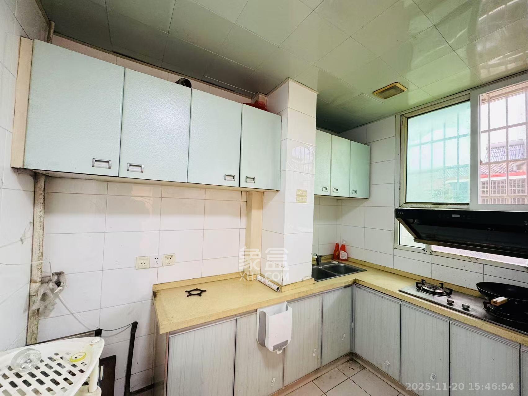 二机小区  2室1厅1卫    1200.0元/月室内图