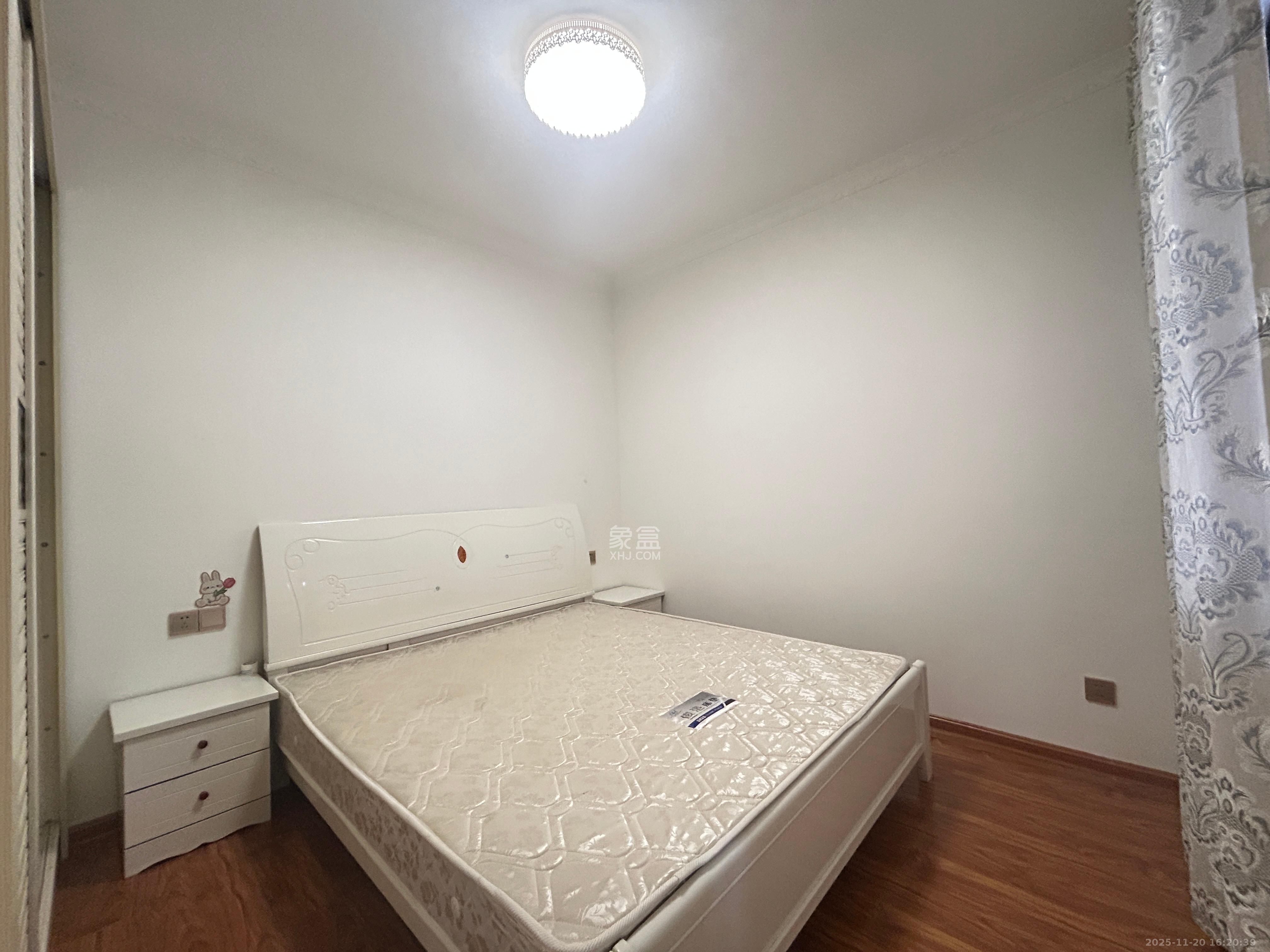 复地崑玉国际一期  2室2厅1卫    4200.0元/月室内图