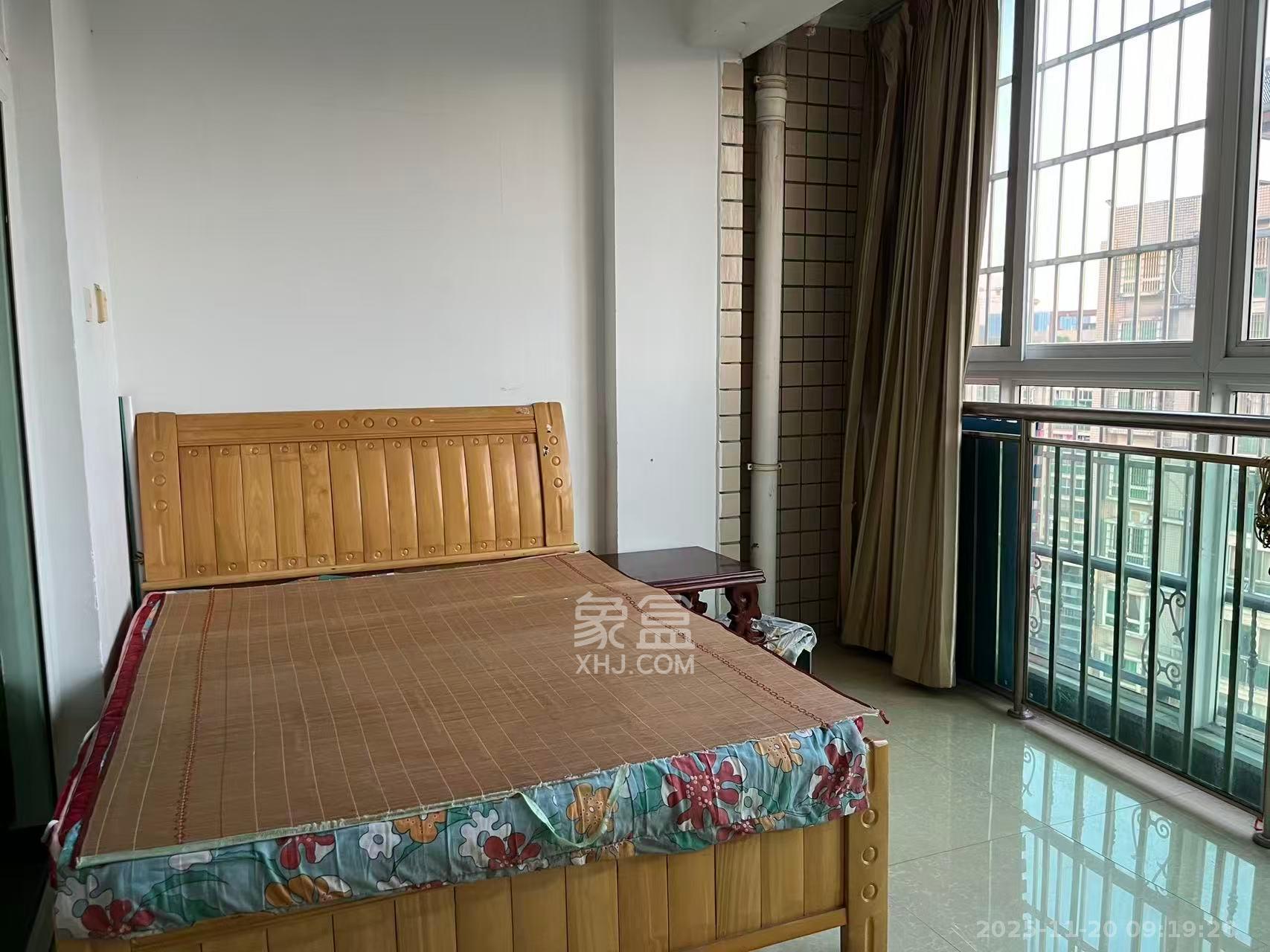 麓谷加州阳光  2室2厅1卫    2000.0元/月室内图