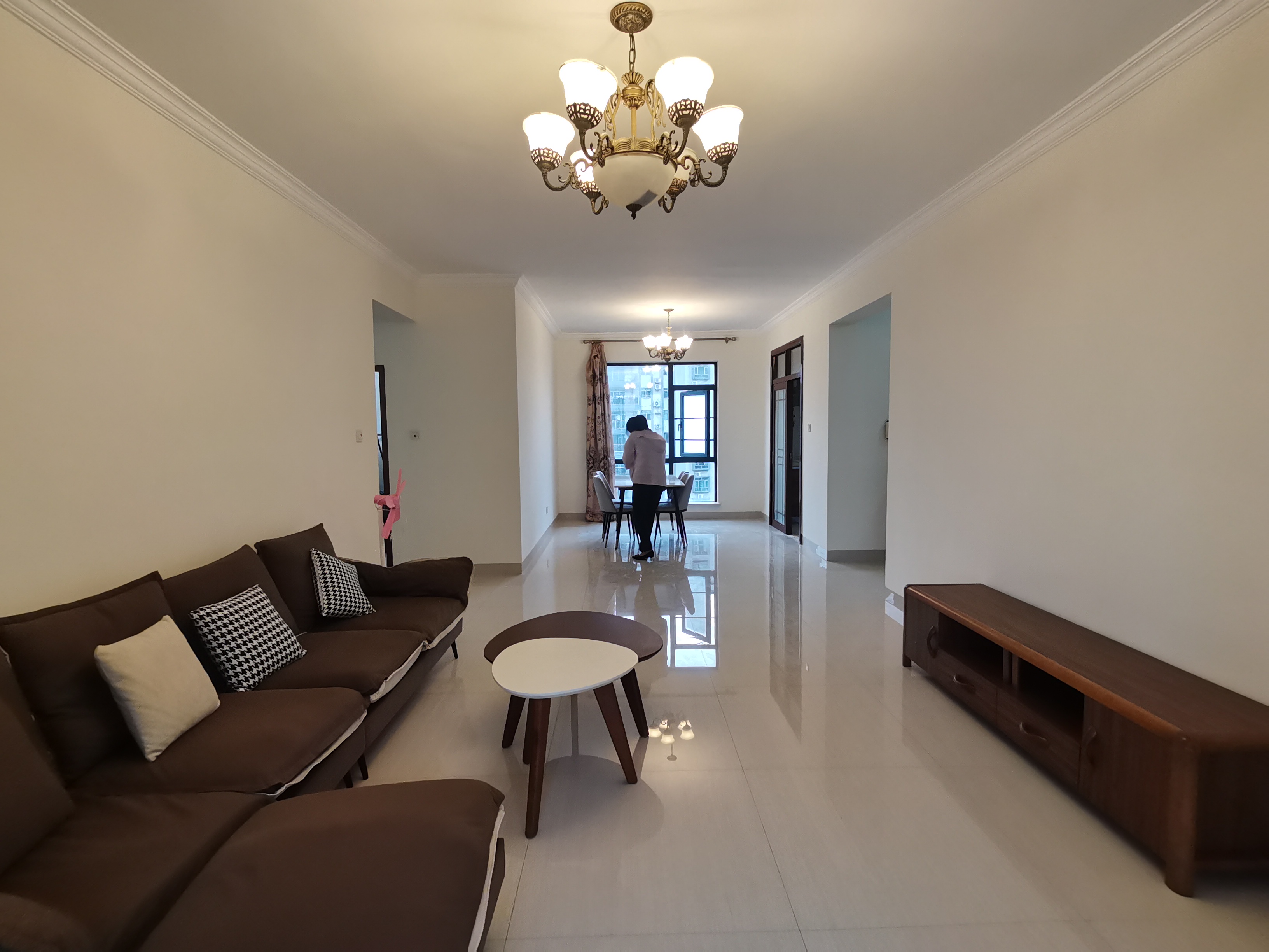 海阔天空-国瑞城一期（名仕苑）  3室2厅2卫    4300.0元/月