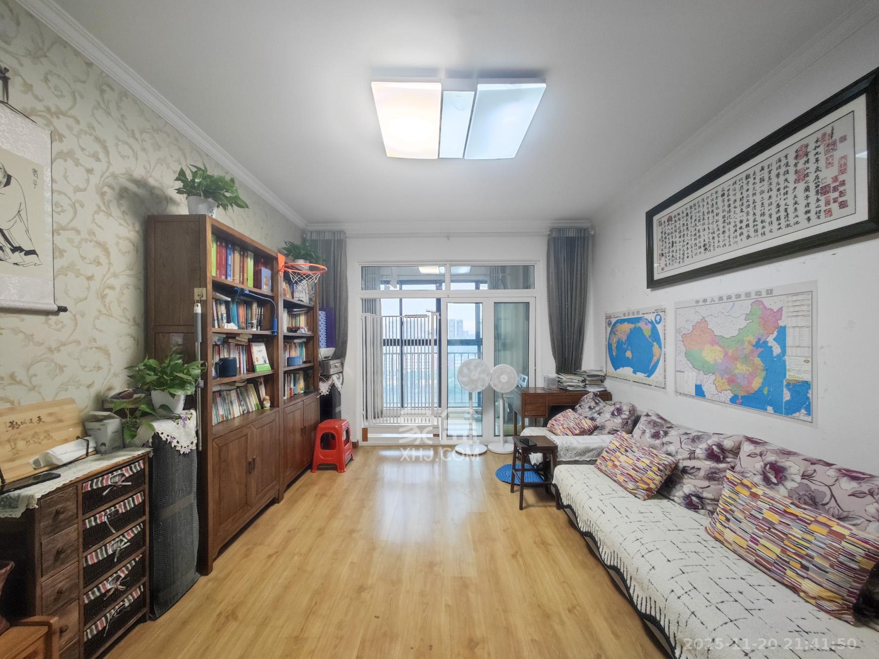 丰园城(鄱阳小区二期) 2室1厅1卫 59.0万 丰园城(鄱阳小区二期) 2室1厅1卫 59.0万客厅