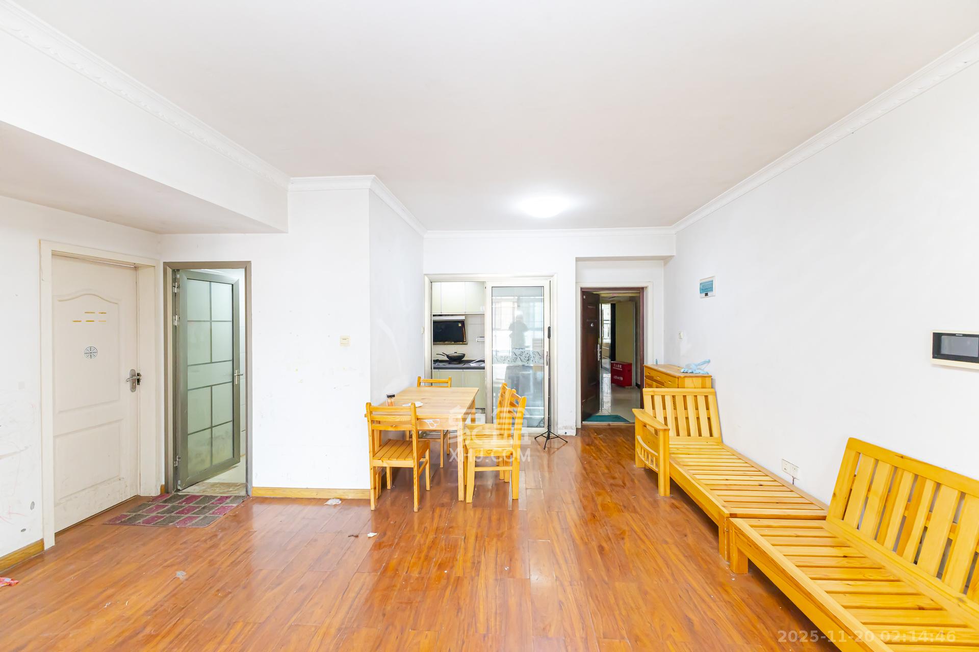 润和又一城 3室2厅1卫 58.0万 润和又一城 3室2厅1卫 58.0万客厅