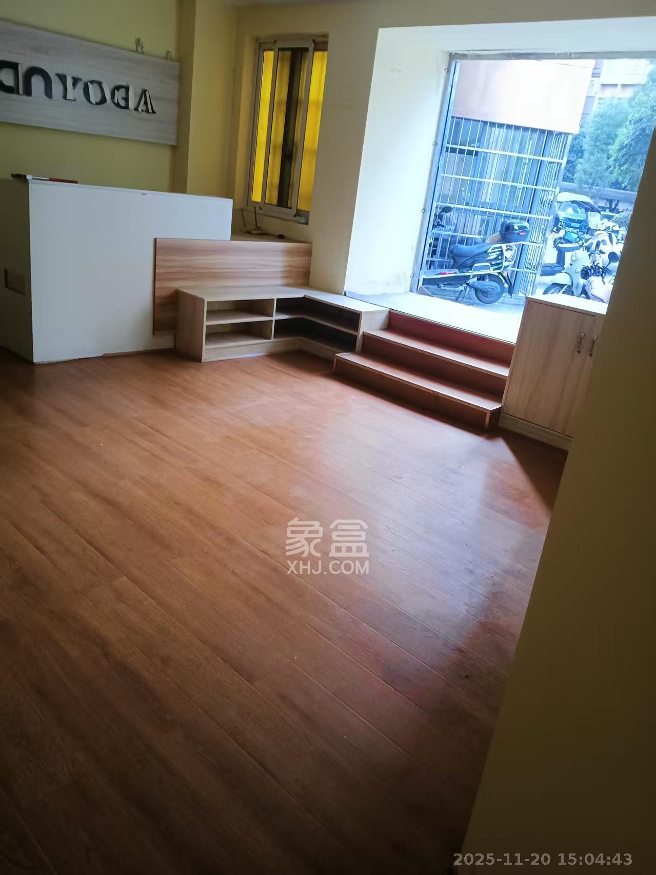 家和苑(原梅溪湖保障性住房一期) 2室2厅1卫 1800.0元/月 家和苑(原梅溪湖保障性住房一期) 2室2厅1卫 1800.0元/月室内图