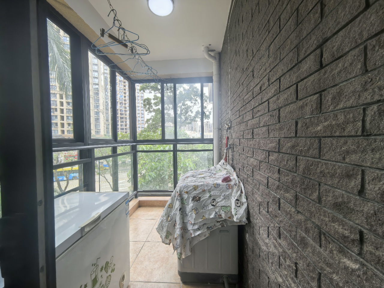 海岸赛拉维南区  3室2厅2卫    3200.0元/月室内图