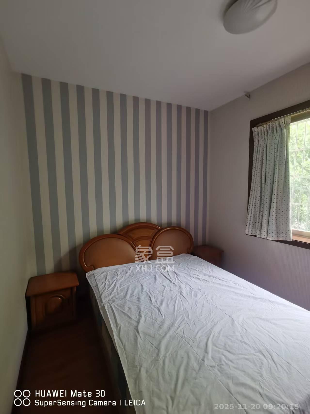 人民中路窑岭湘剧院单位房  3室1厅2卫    2200.0元/月室内图