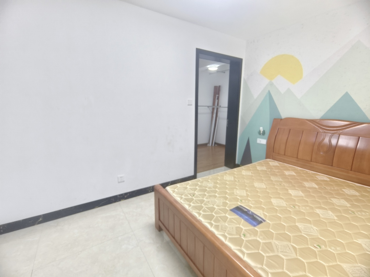 紫泉花坊  3室2厅2卫    2300.0元/月室内图