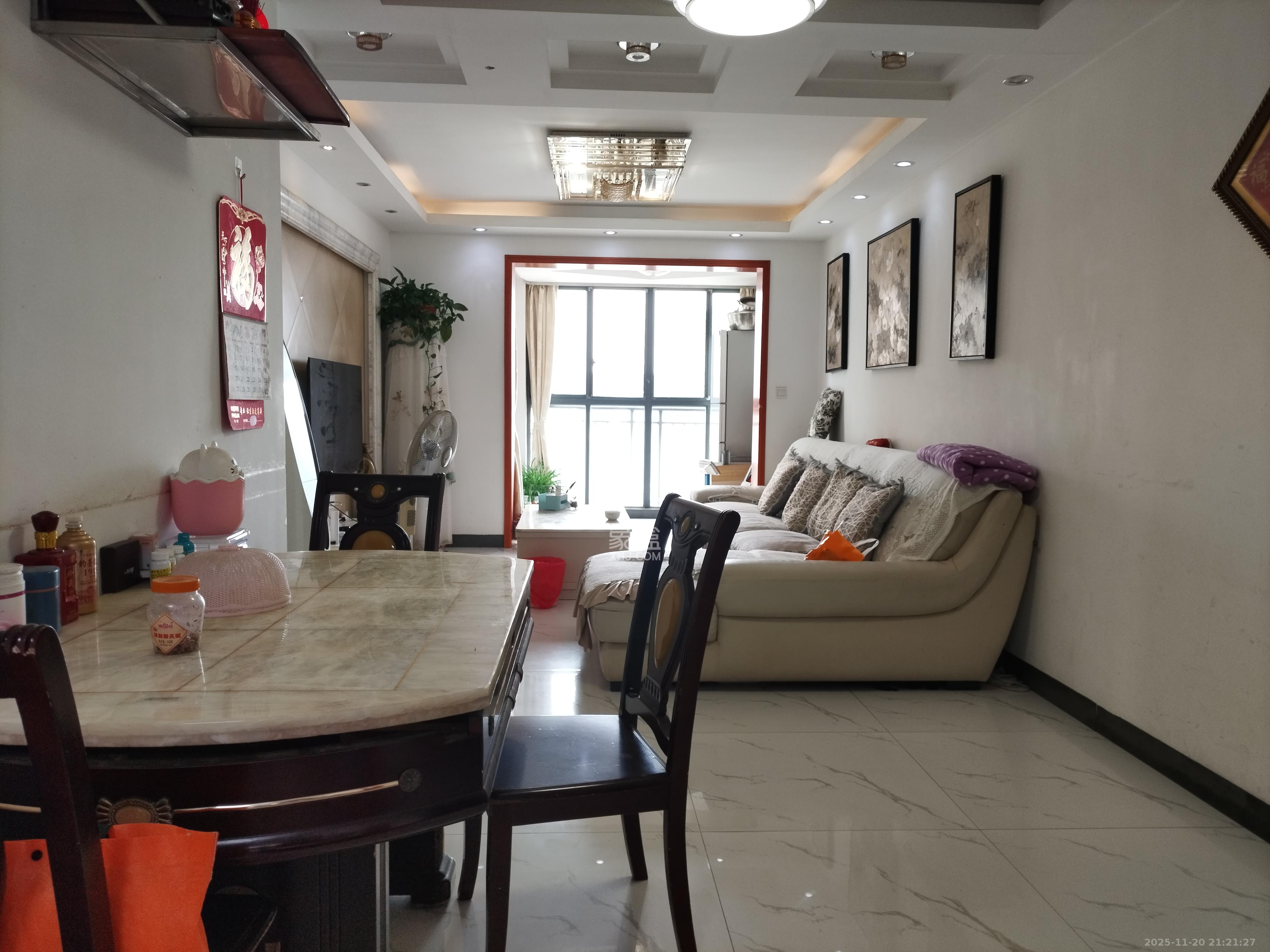 佳天名苑 3室1厅2卫 1800.0元/月 佳天名苑 3室1厅2卫 1800.0元/月室内图