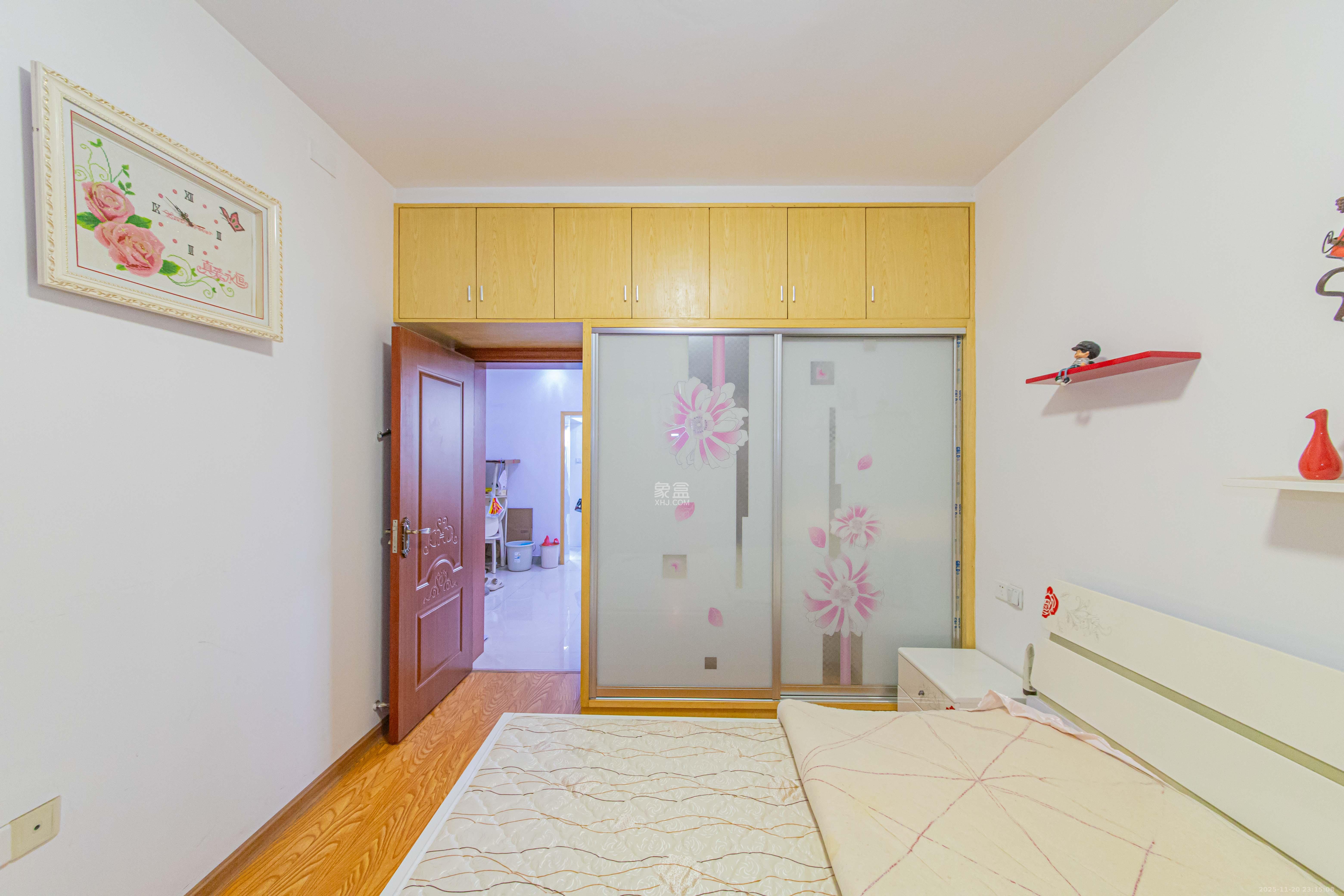 中石化西南石油局单位房(中南石油局四普基地花园小区) 2室1厅1卫 24.0万 中石化西南石油局单位房(中南石油局四普基地花园小区) 2室1厅1卫 24.0万卧室