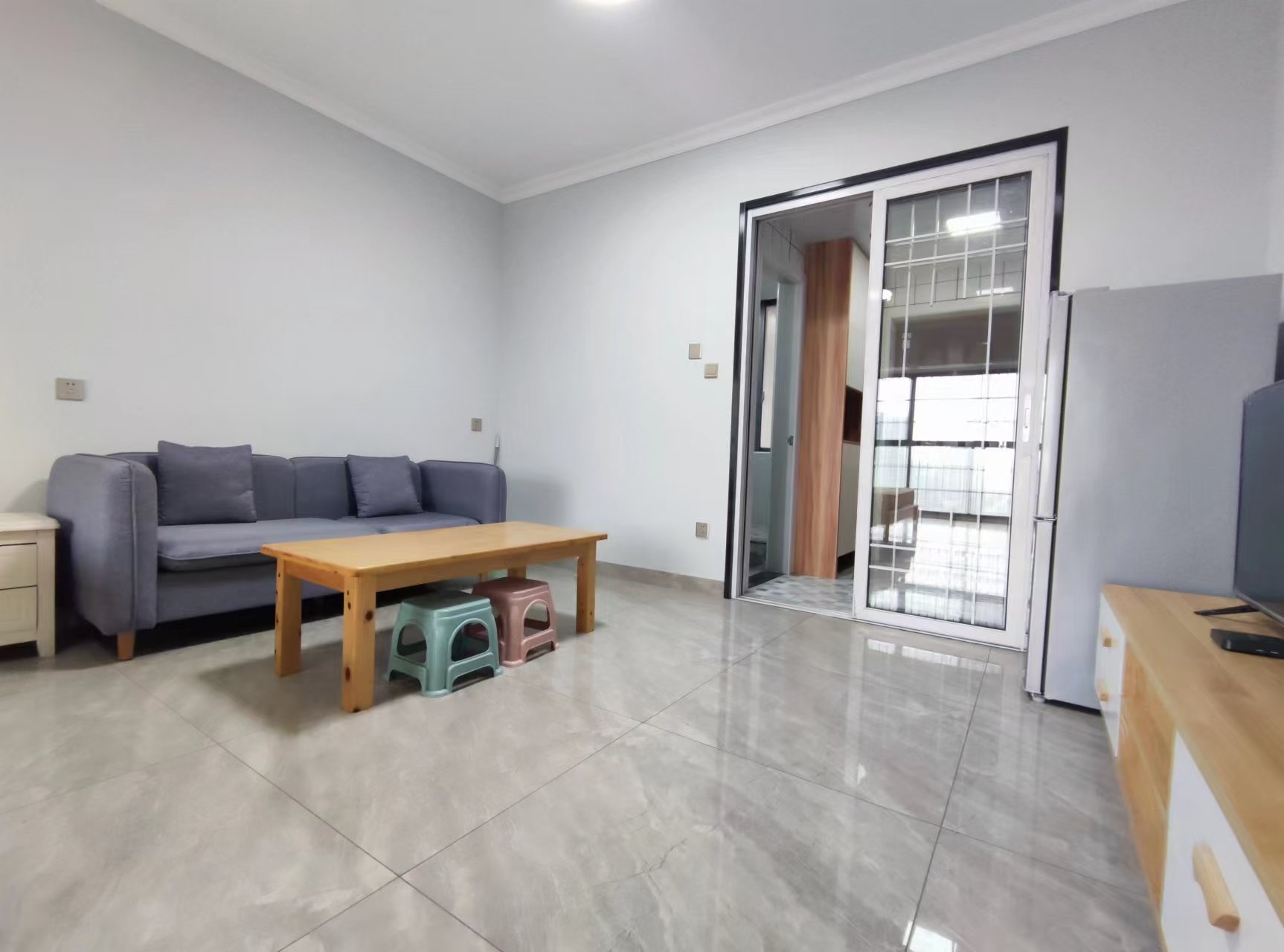 尚书房 1室1厅1卫 1300.0元/月 尚书房 1室1厅1卫 1300.0元/月室内图