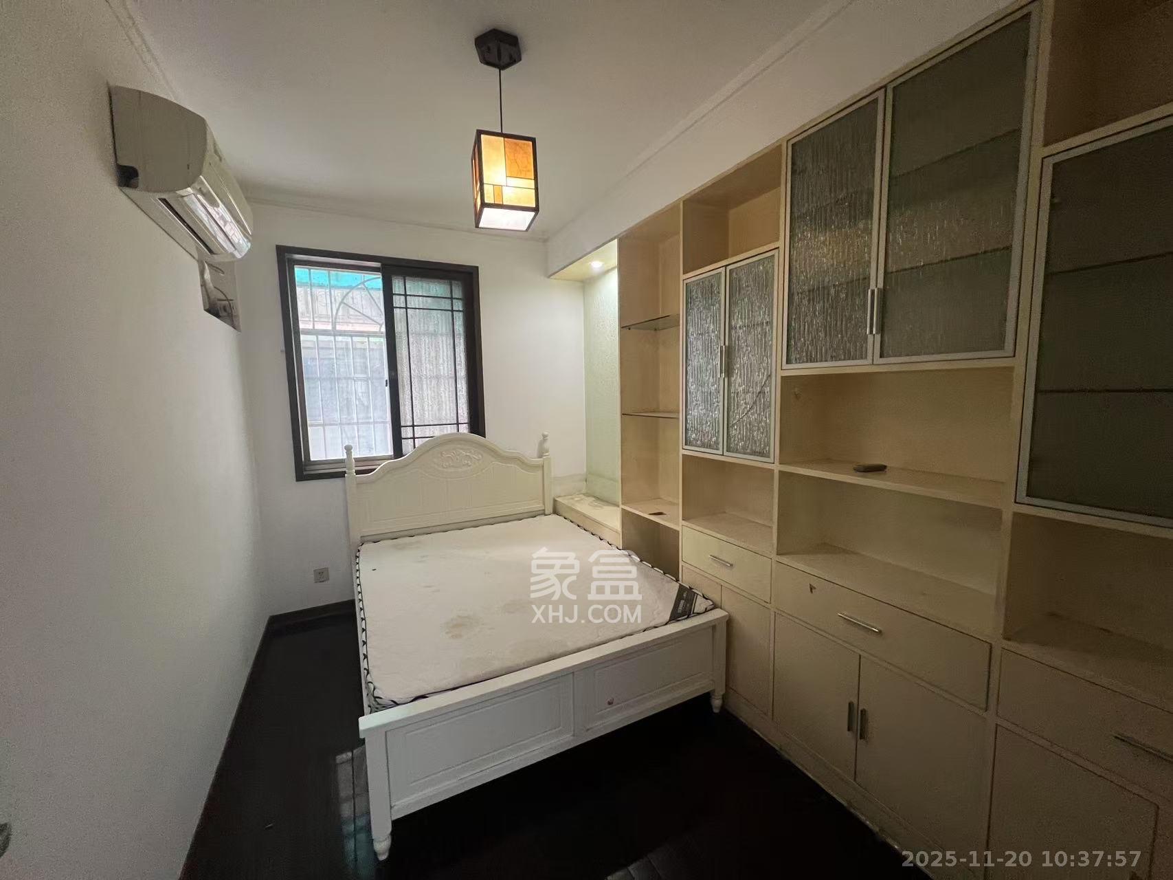 汇城花园  3室2厅2卫    3300.0元/月室内图