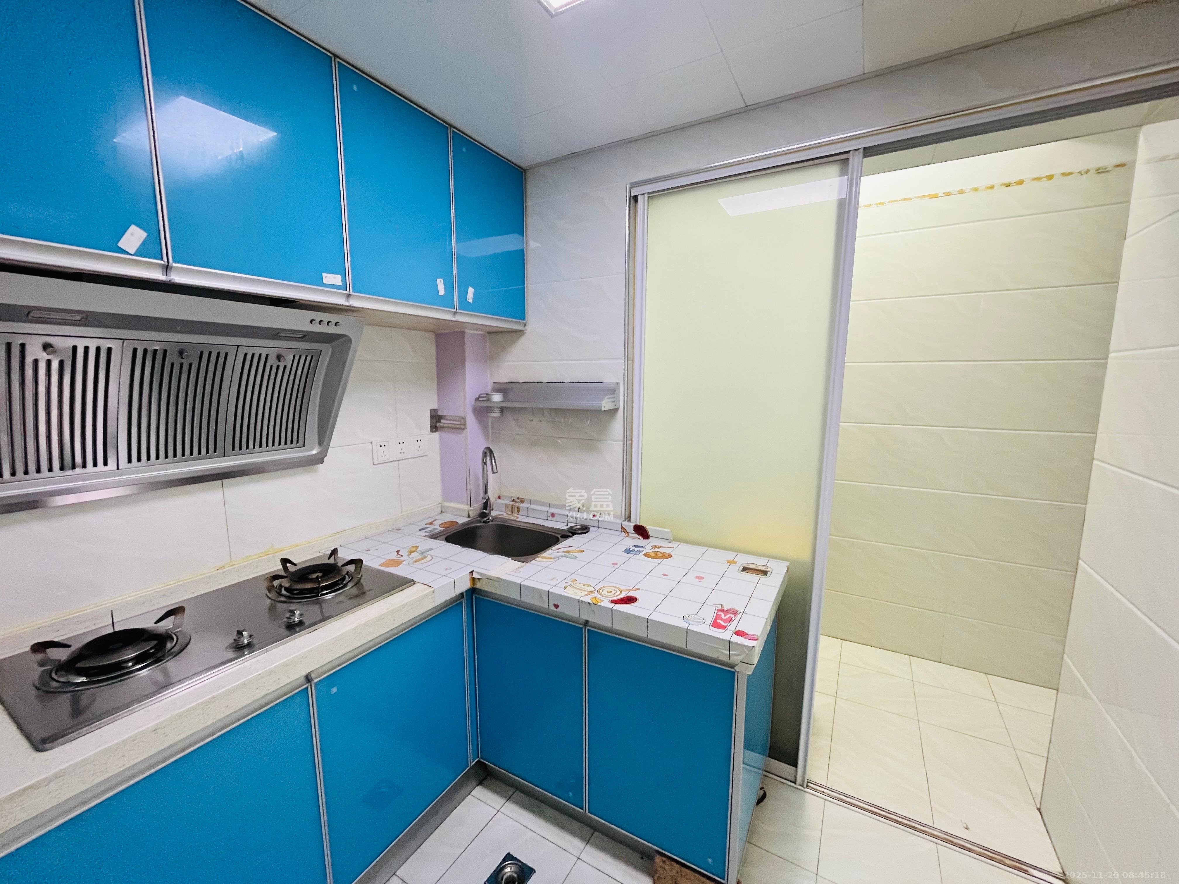 百纳广场(百纳公寓) 2室1厅1卫 1700.0元/月 百纳广场(百纳公寓) 2室1厅1卫 1700.0元/月室内图