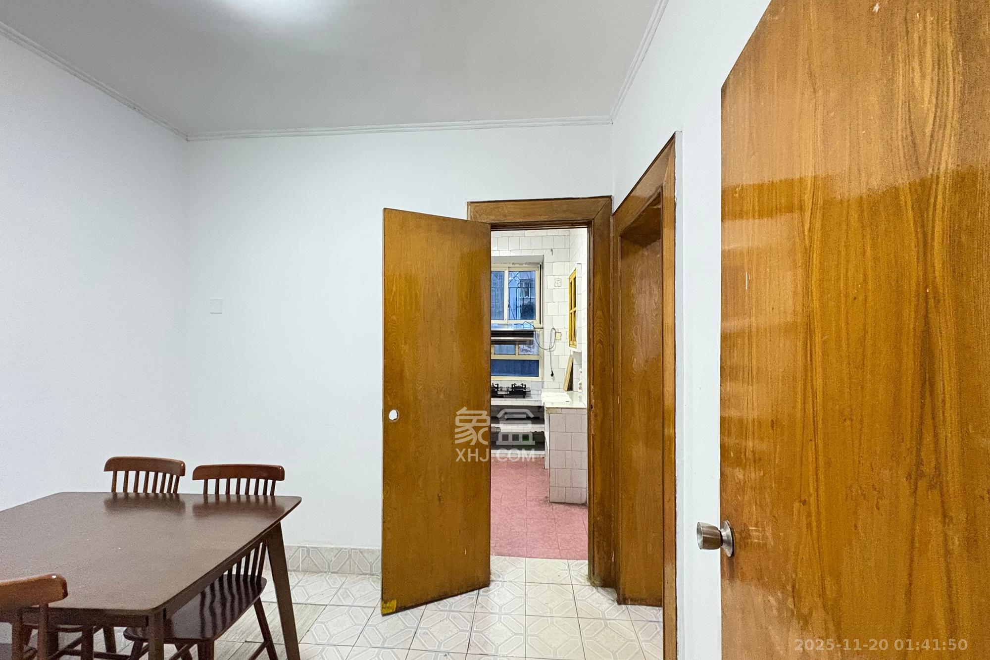 桐荫里社区 2室2厅1卫 50.0万 桐荫里社区 2室2厅1卫 50.0万卧室