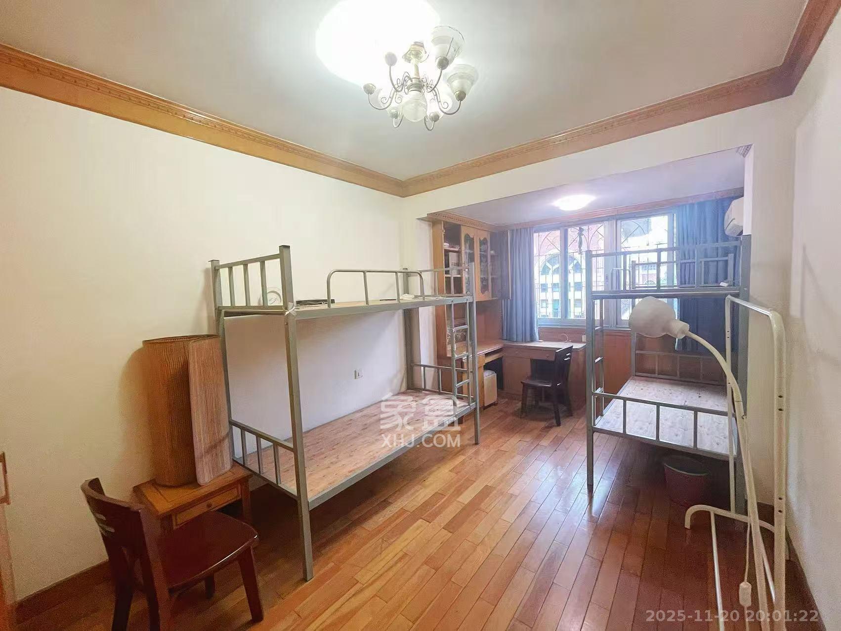 省军区宿舍 3室2厅2卫 2600.0元/月 省军区宿舍 3室2厅2卫 2600.0元/月室内图