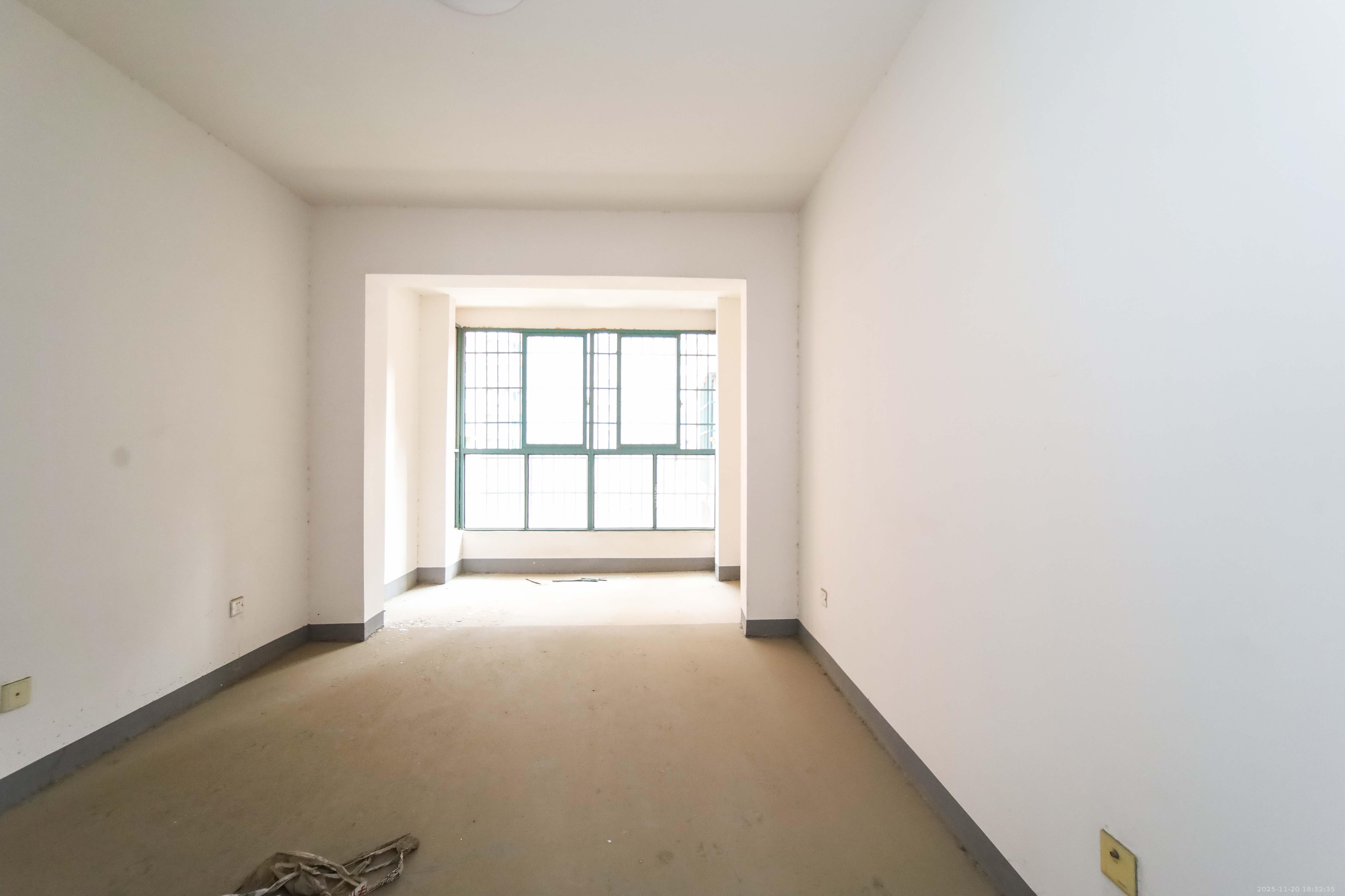 东玺门 3室2厅1卫 66.8万 东玺门 3室2厅1卫 66.8万卧室