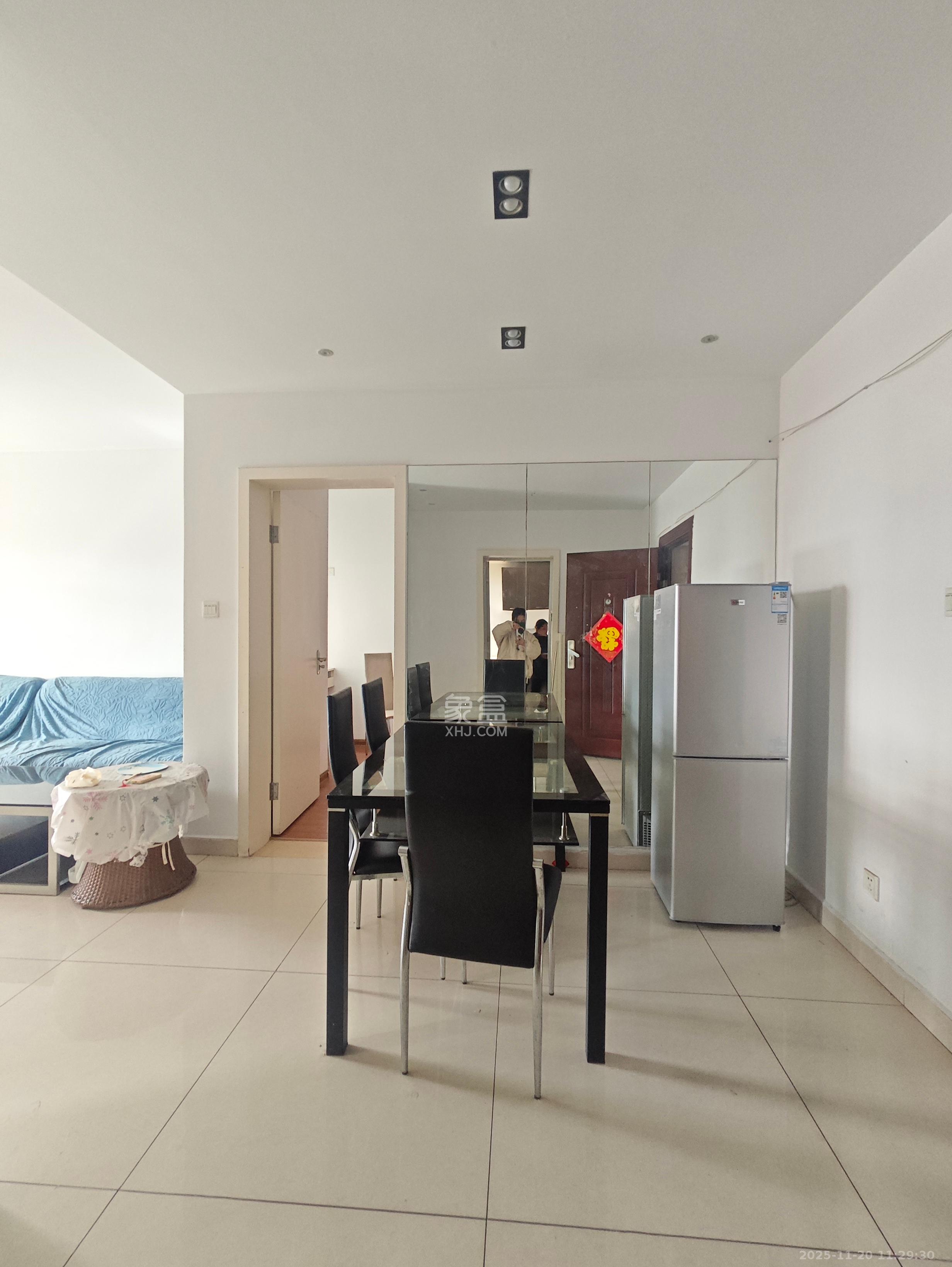 中国铁建国际城一期  2室2厅1卫    1400.0元/月室内图