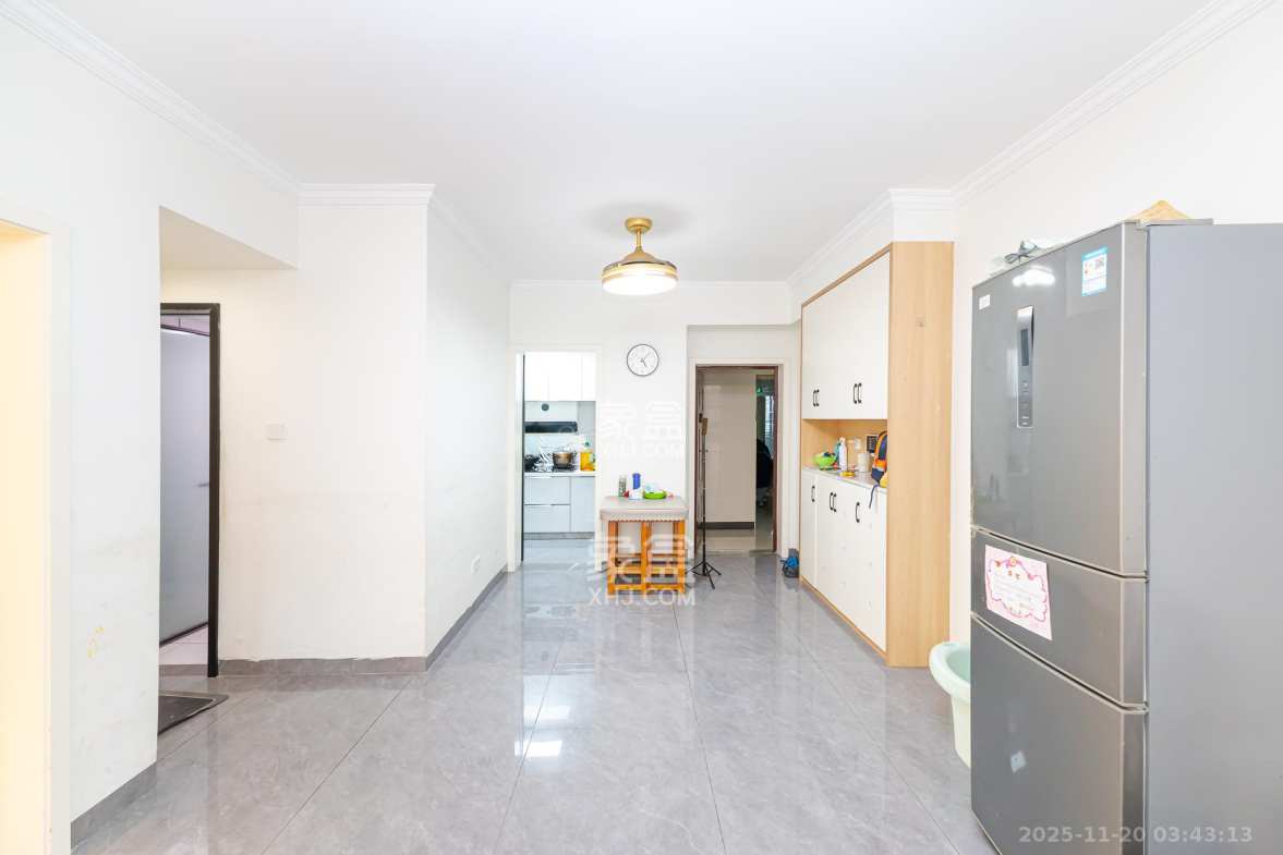 润和又一城 3室2厅1卫 68.5万 润和又一城 3室2厅1卫 68.5万客厅