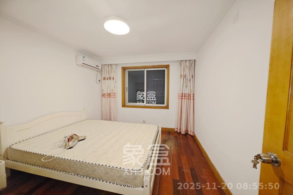 鸿园小区 3室2厅1卫 2500.0元/月 鸿园小区 3室2厅1卫 2500.0元/月室内图