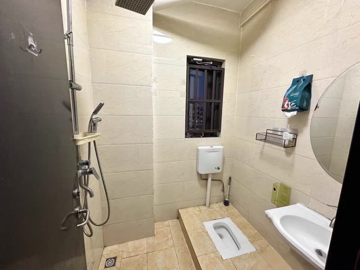 玉璟佳园 1室2厅1卫 1800.0元/月 玉璟佳园 1室2厅1卫 1800.0元/月室内图