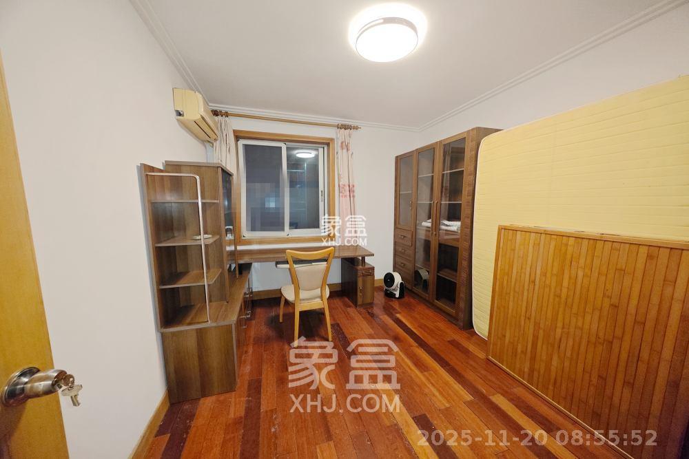 鸿园小区 3室2厅1卫 2500.0元/月 鸿园小区 3室2厅1卫 2500.0元/月室内图