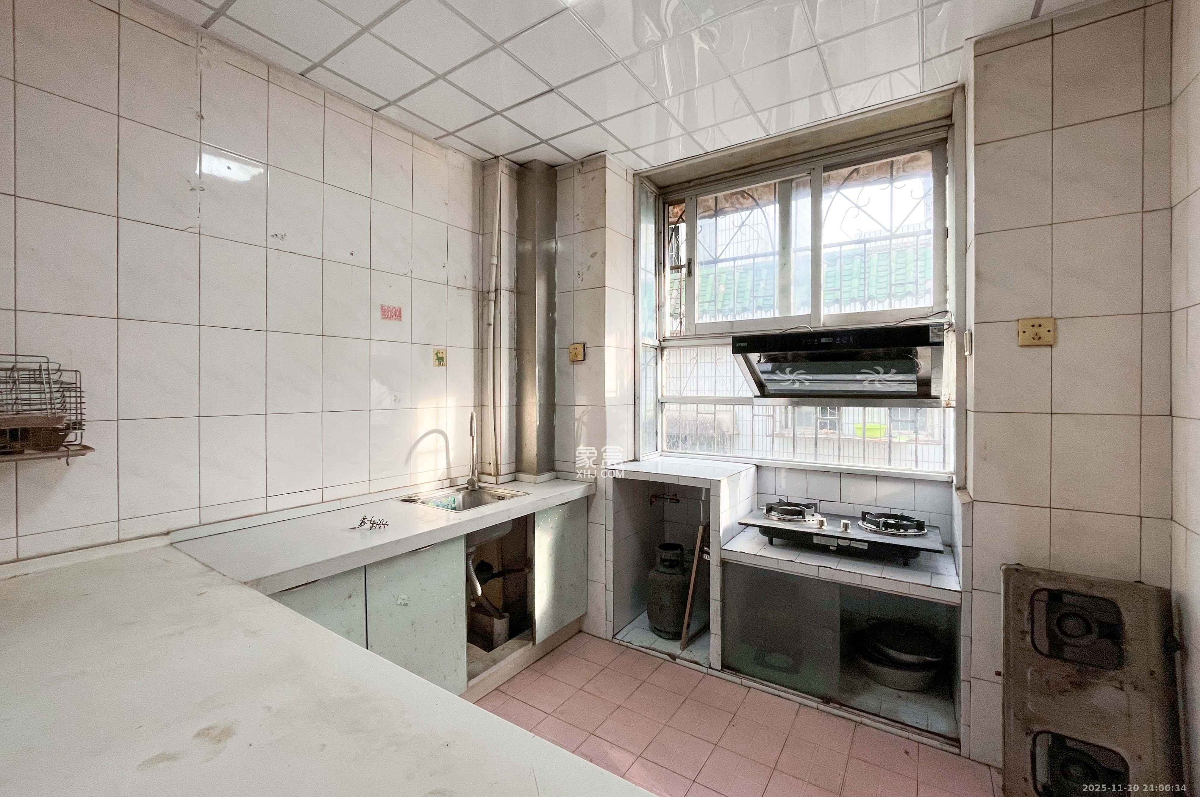 青山家园 1室0厅0卫 1500.0元/月 青山家园 1室0厅0卫 1500.0元/月室内图