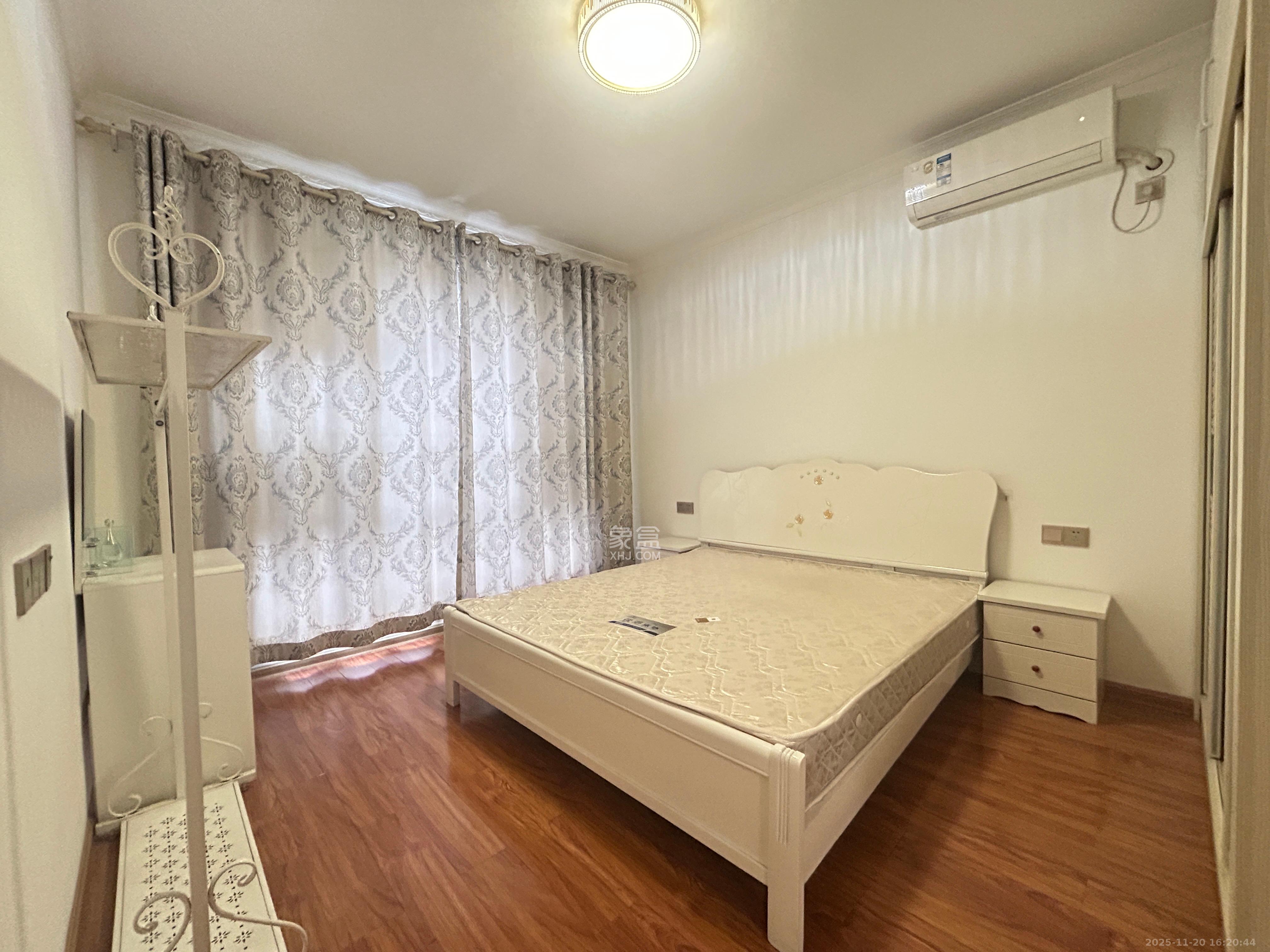 复地崑玉国际一期  2室2厅1卫    4200.0元/月室内图