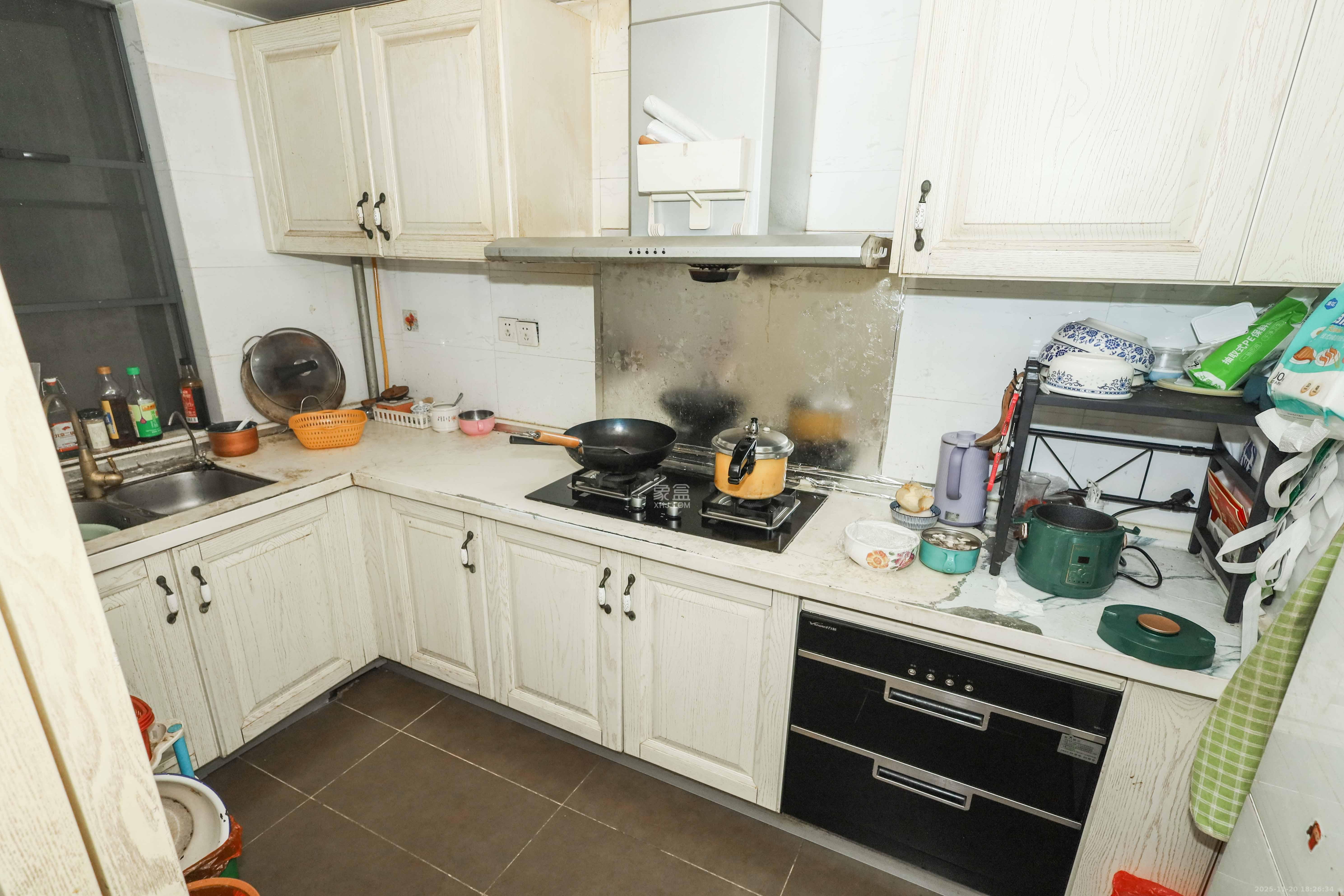 万科城市花园 3室2厅2卫 110.0万 万科城市花园 3室2厅2卫 110.0万厨房