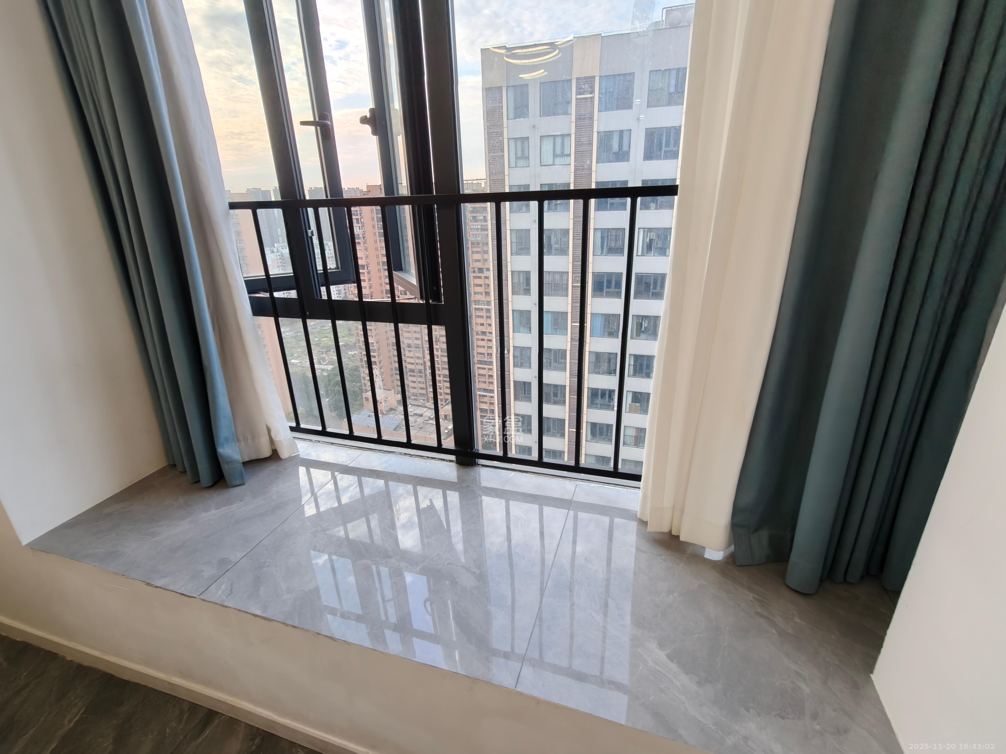 碧桂园印象  1室1厅1卫    1100.0元/月室内图