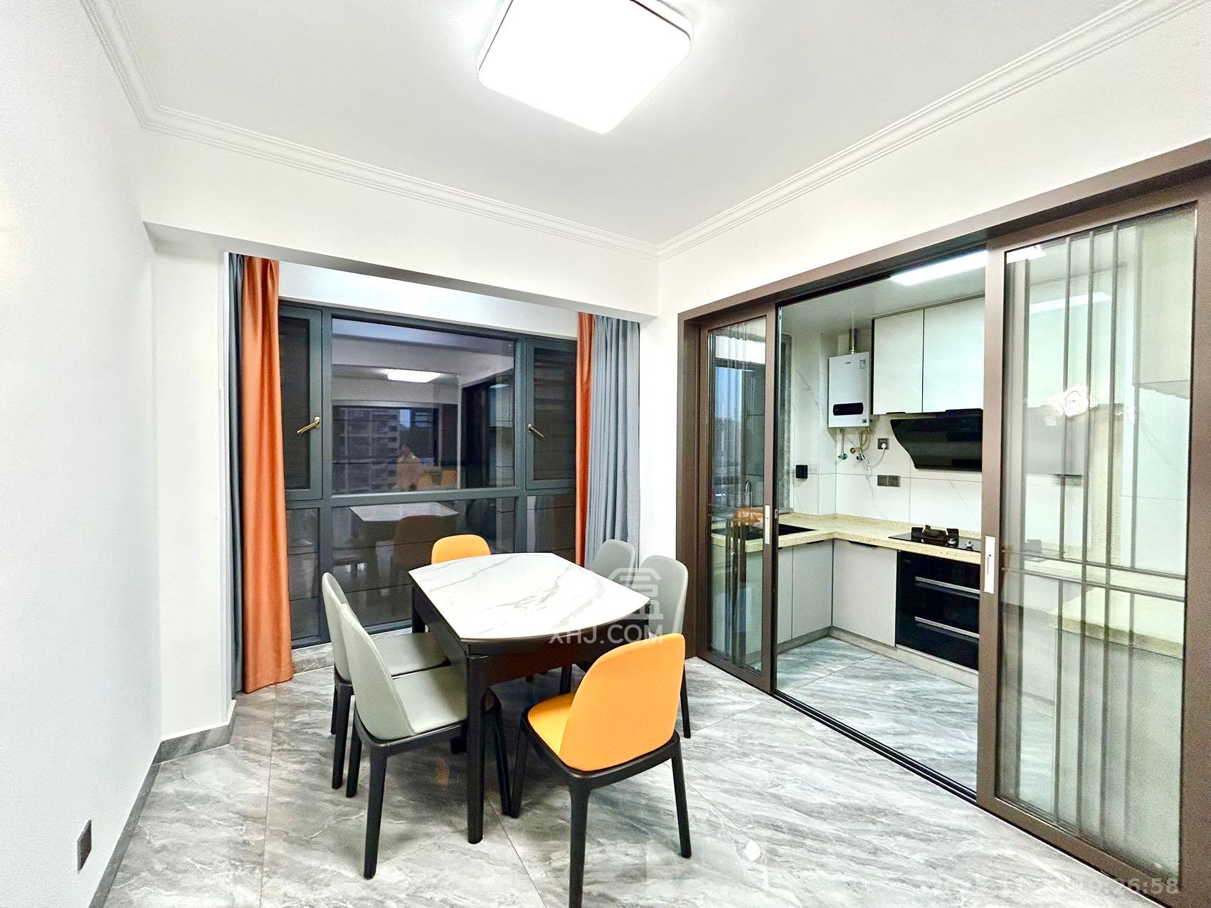 长房明宸府  3室2厅2卫    2400.0元/月室内图