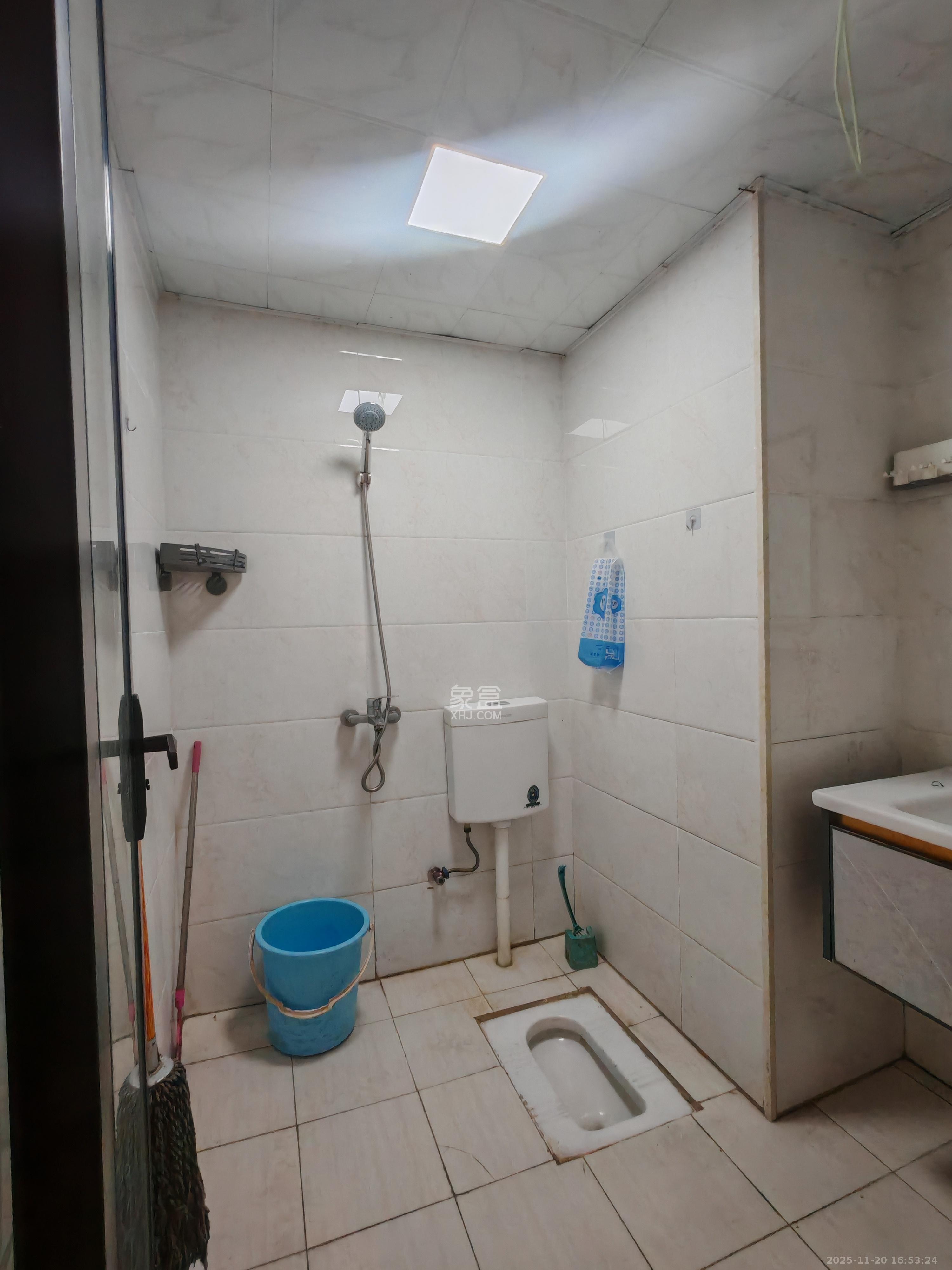 新长海漓湘悦  2室2厅1卫    1700.0元/月室内图