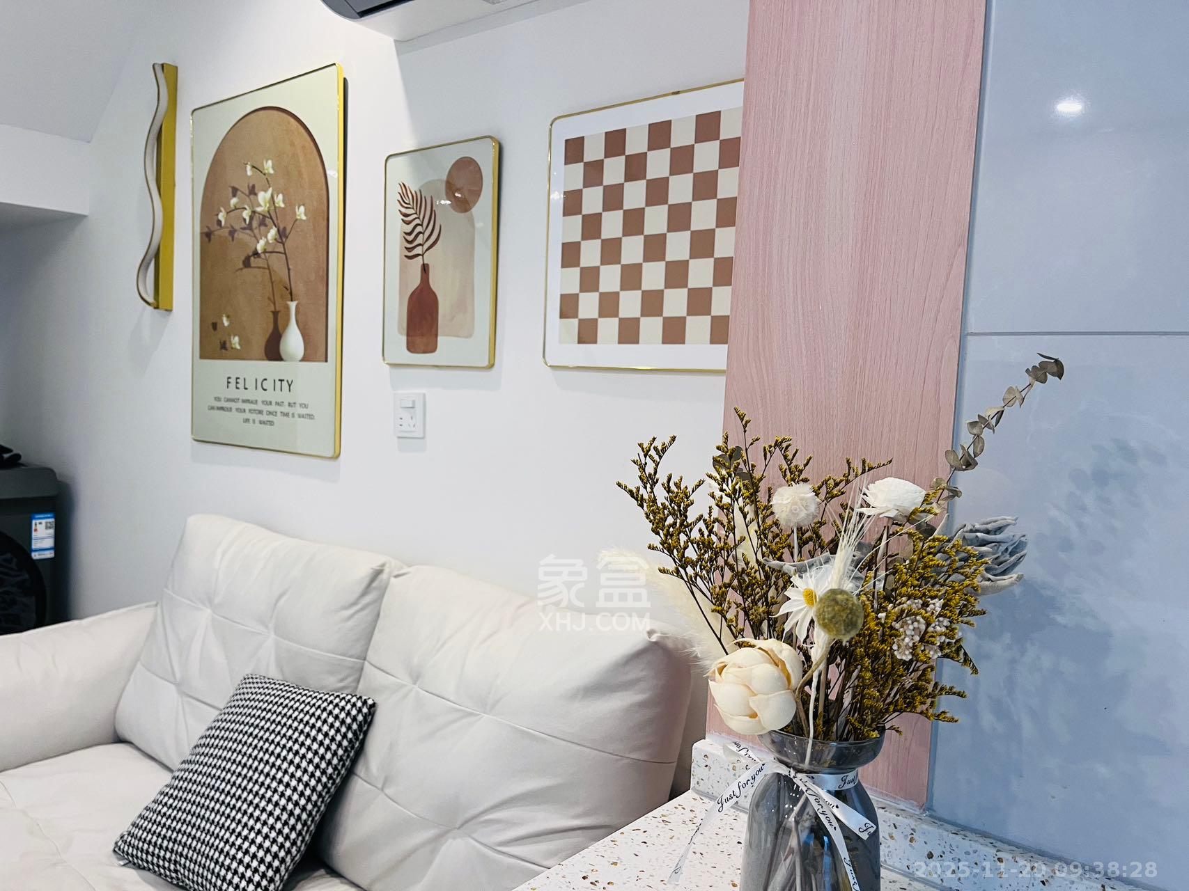 卓越中寰  2室1厅1卫    2700.0元/月室内图