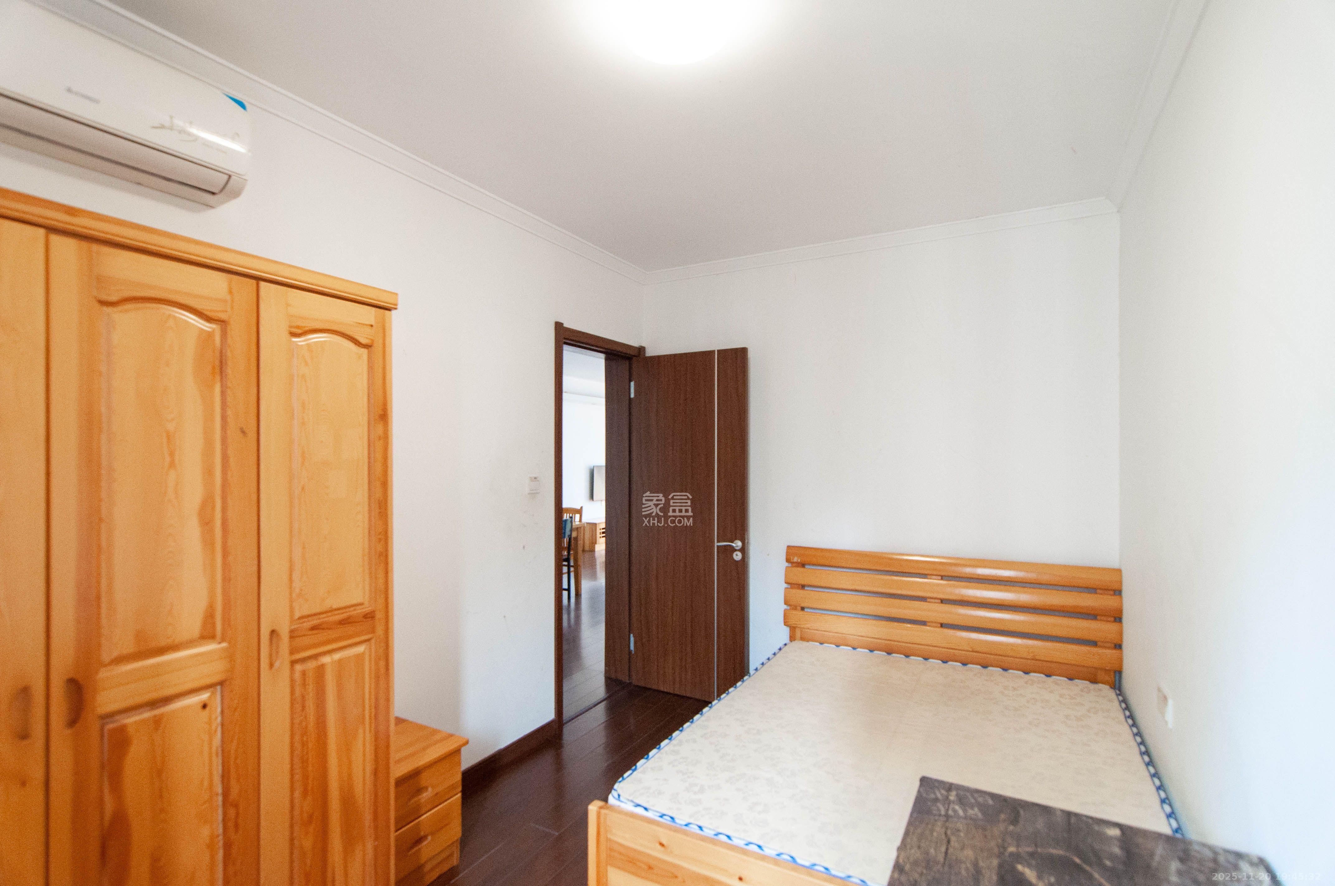 万科里梅溪郡  4室2厅2卫    3500.0元/月室内图