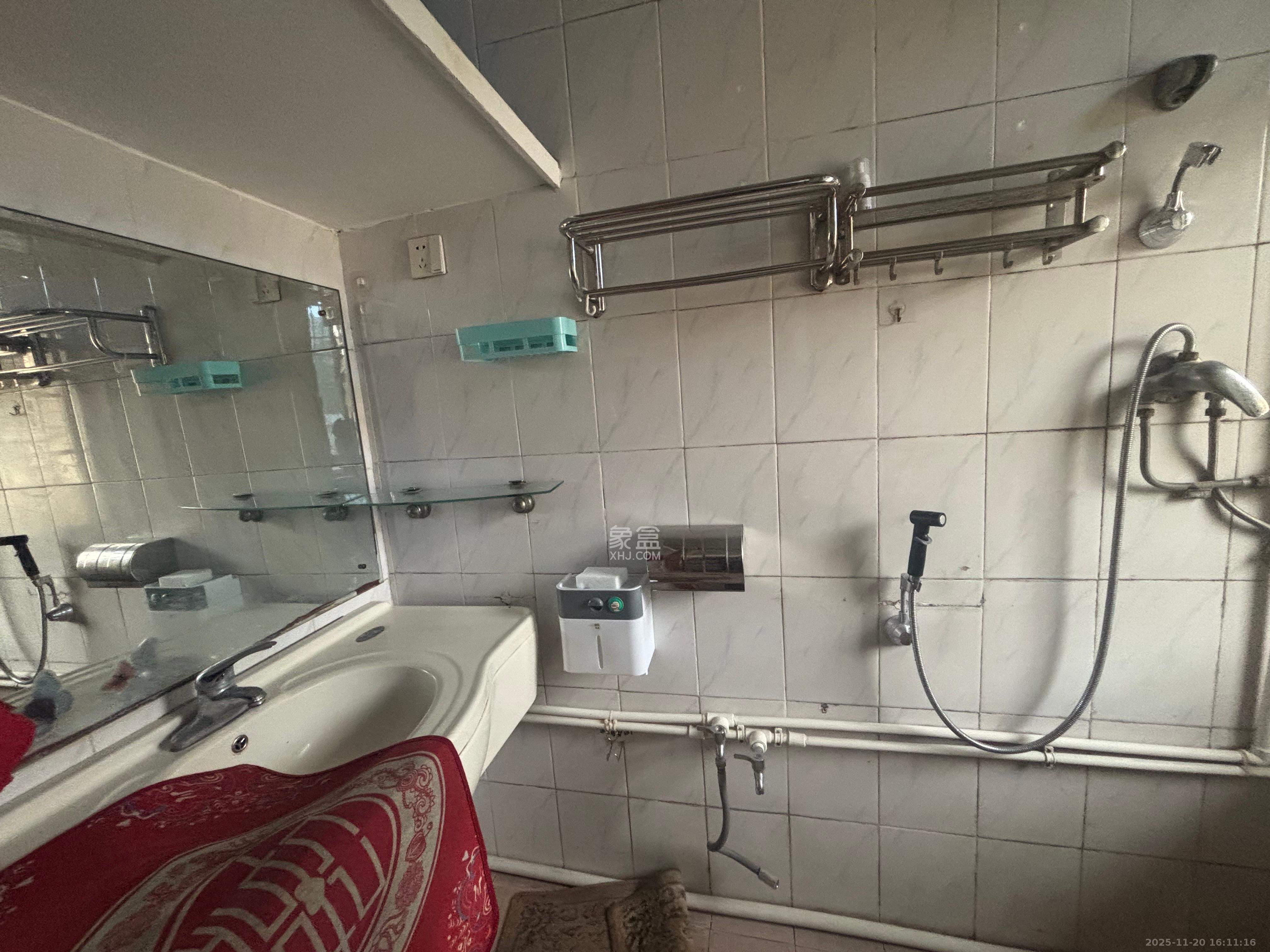 鼓风机械厂宿舍  1室1厅1卫    1200.0元/月室内图