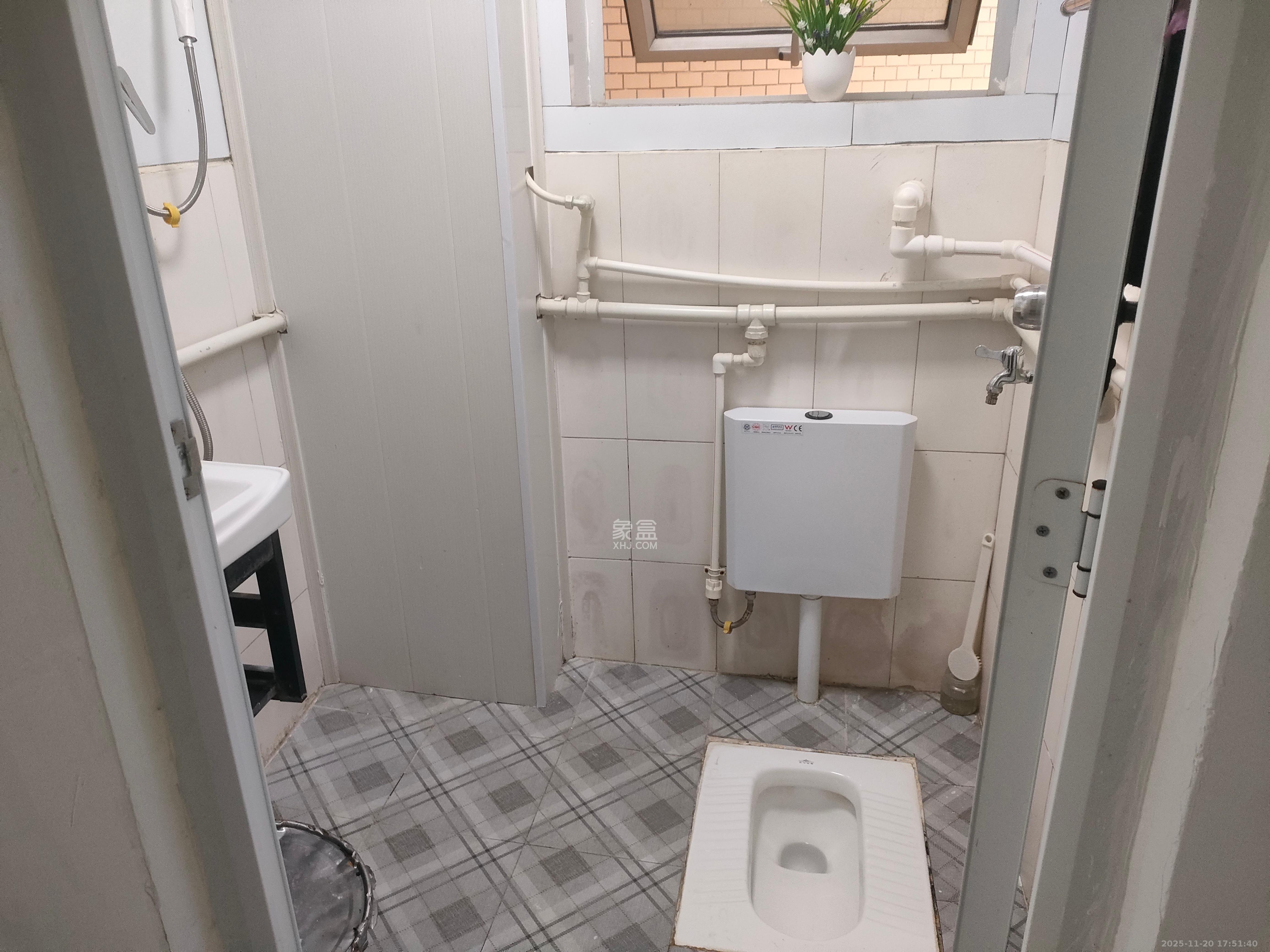 凯通国际城（凯通朝庭）  2室1厅1卫    2200.0元/月室内图