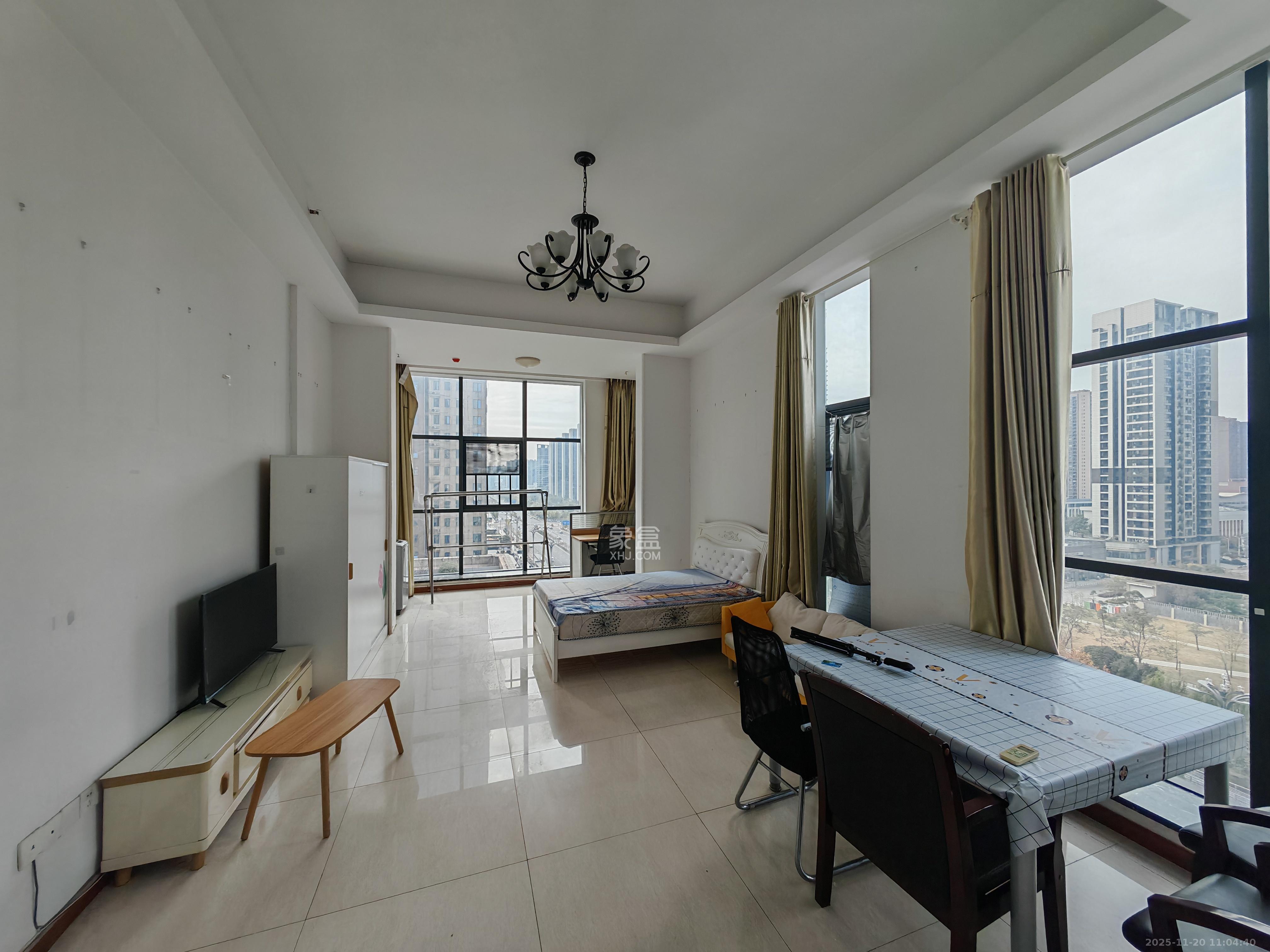 华侨假日中心（晟华苑）  1室1厅1卫    1500.0元/月